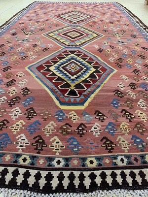 26710260d - Azeri Kilim antique, Azerdaijan, around 1920, wool on cotton, approx. 424 x 240 cm, condition: 2. Rugs, Carpets & Flatweaves