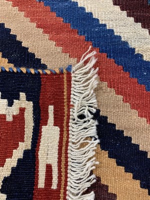26710267e - Ghashgai Kilim, Persia, approx. 50 years, woolon wool, approx. 530 x 90 cm, condition: 1-2. Rugs, Carpets & Flatweaves