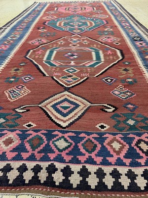 26710275d - Bijar Kilim, Persia, around 1940/1950, wool oncotton, approx. 380 x 182 cm, condition: 2. Rugs, Carpets & Flatweaves