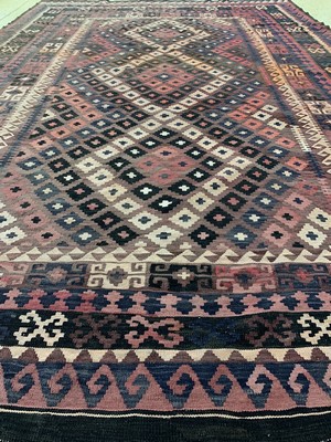 26710278e - Uzbek Kilim, Uzbekistan, approx. 50 years, wool on wool, approx. 350 x 240 cm, condition: 2. Rugs, Carpets & Flatweaves