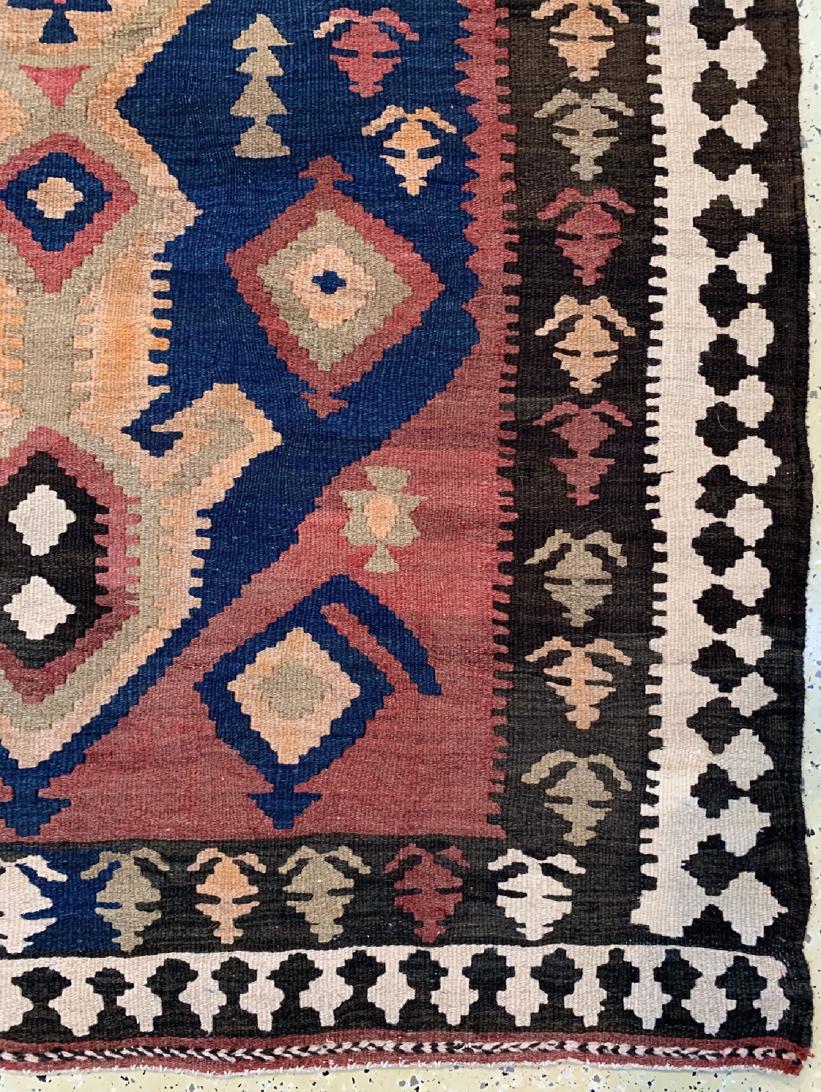 Detail a: Bachtiar Kelim, Persien, um 1930, Wolle aufBaumwolle, ca. 279 x 130 cm, EHZ: 2