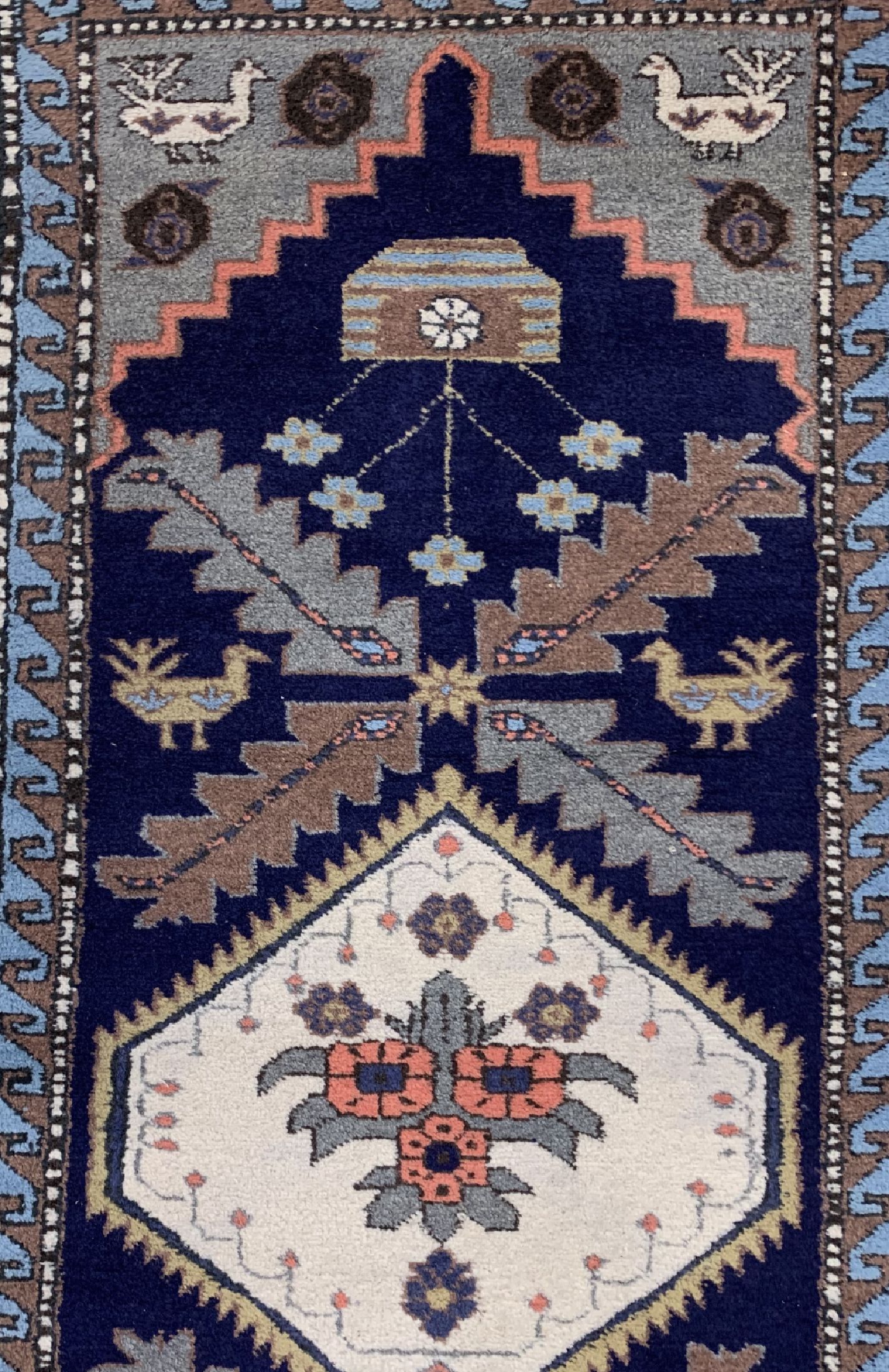 Detail c: Meschgin alt, Persien, um 1950, Wolle auf Wolle, ca. 335 x 73 cm, EHZ: 2