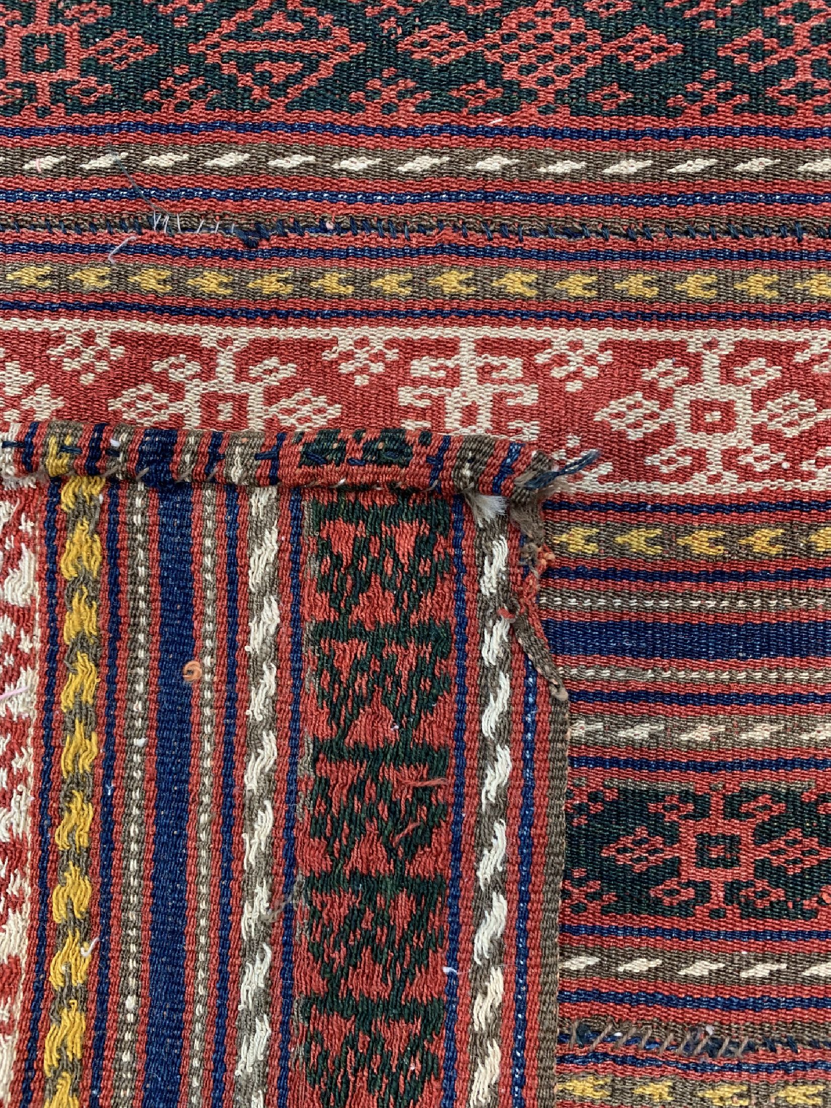 Detail c: Kurdischer Shaddah, Persien, um 1930, Wolle auf Wolle, ca. 225 x 162 cm, EHZ: 2