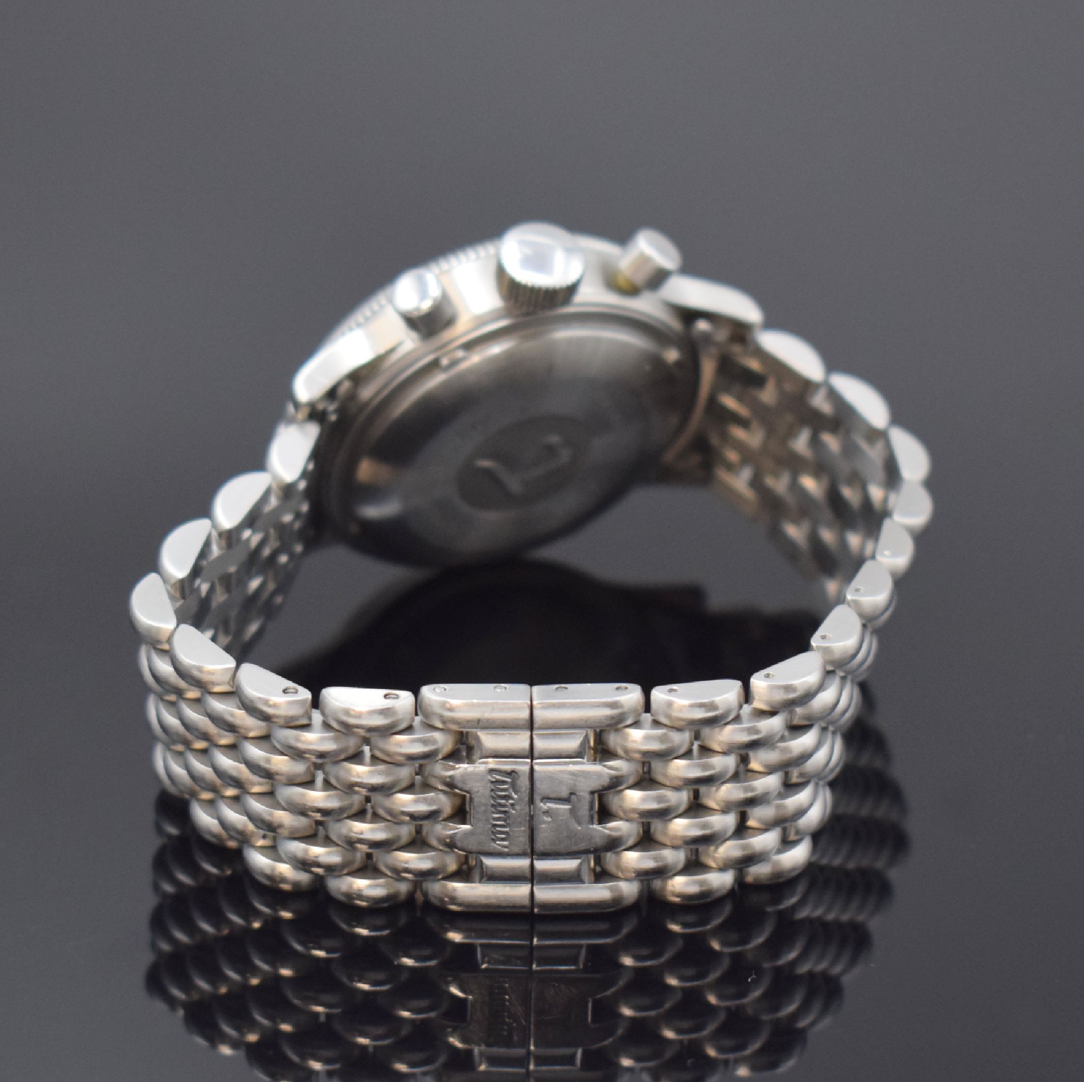 Detail b: TUTIMA "Fliegerchronograph 1941" Herrenarmbanduhr in Edelstahl, Deutschland/ Schweiz um 2000, Handaufzug, Boden geschr., geriffelte ...