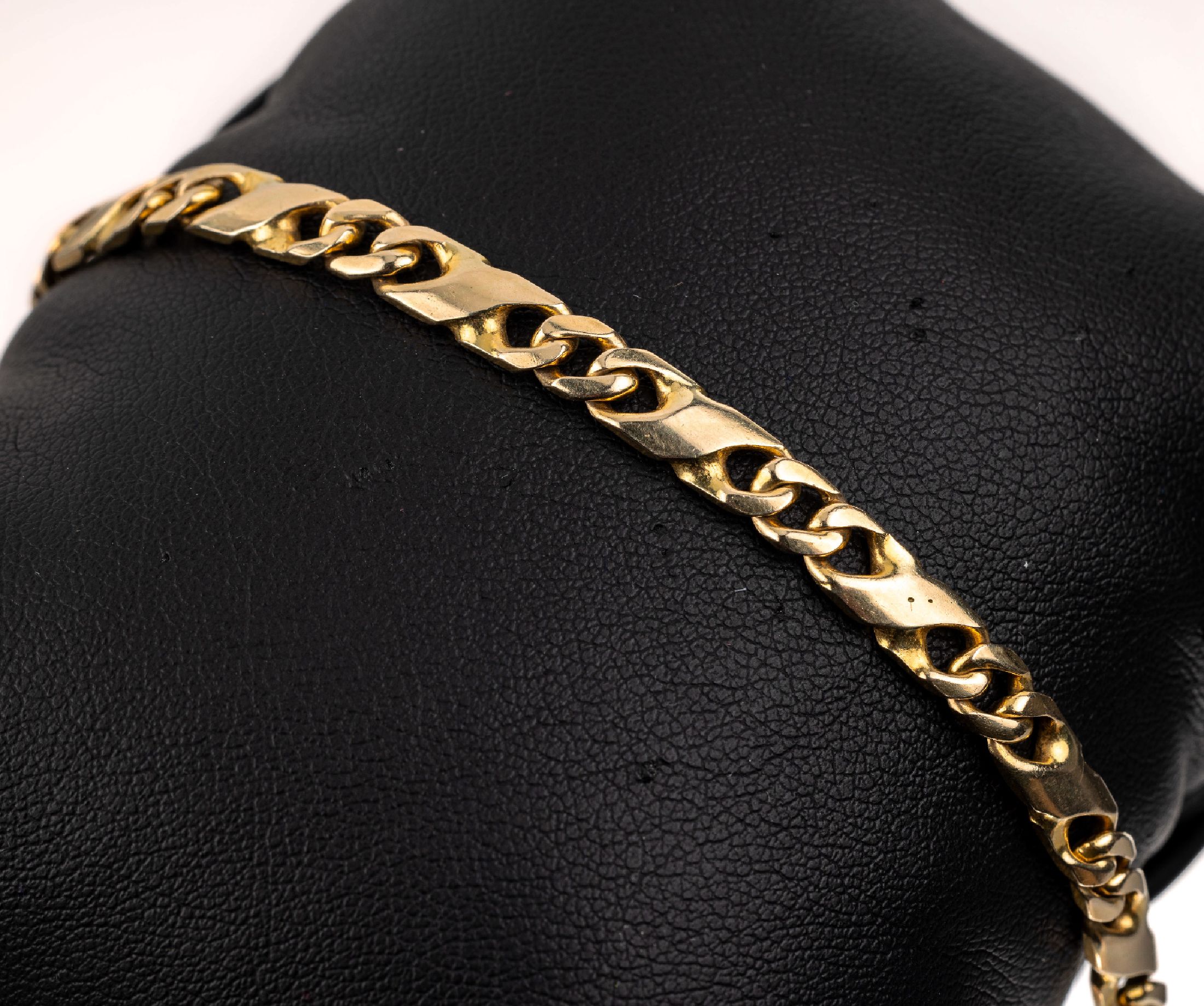 14 kt Gold Armband, GG 585/000, L ca. 18.5 cm, Karabinerschließe, ca. 12.1 g