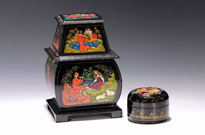 Image 26711164 - Large double can and small can, lacquer work from Kusk, large can: Master Masanova, depicting folk dance from the Kursk area, approx. H. approx. 16 cm, small box with fairy tale scene, D. 6 cm