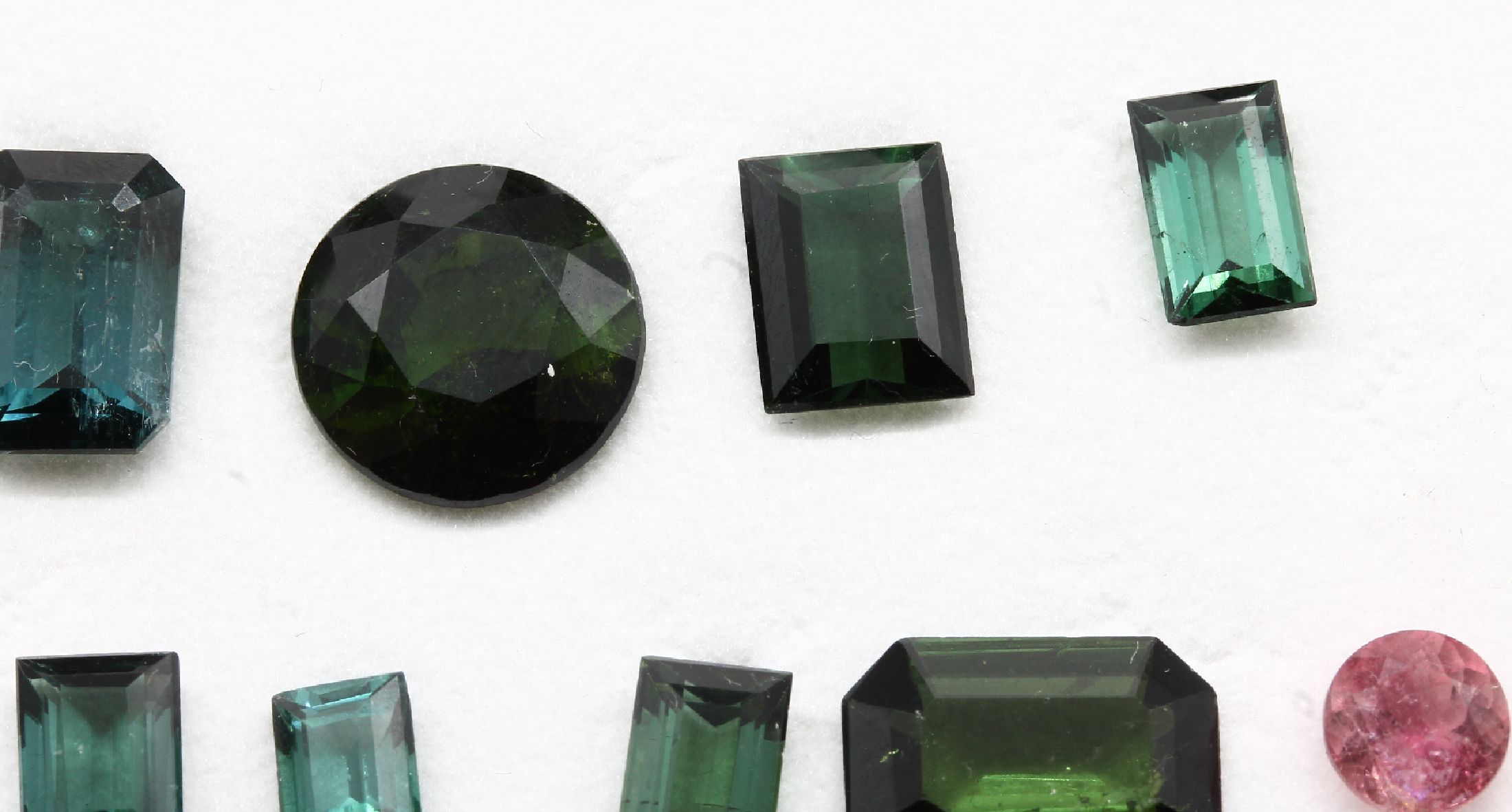 Detail a: Lot lose Turmaline, zus. ca. 97 ct, versch.Größen, Formen und Farben