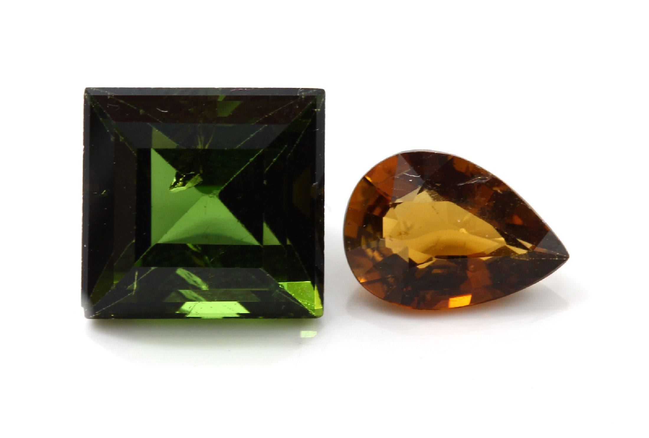 Lot lose Turmaline zus. ca. 358 ct, versch.Formen, Farben und Größen