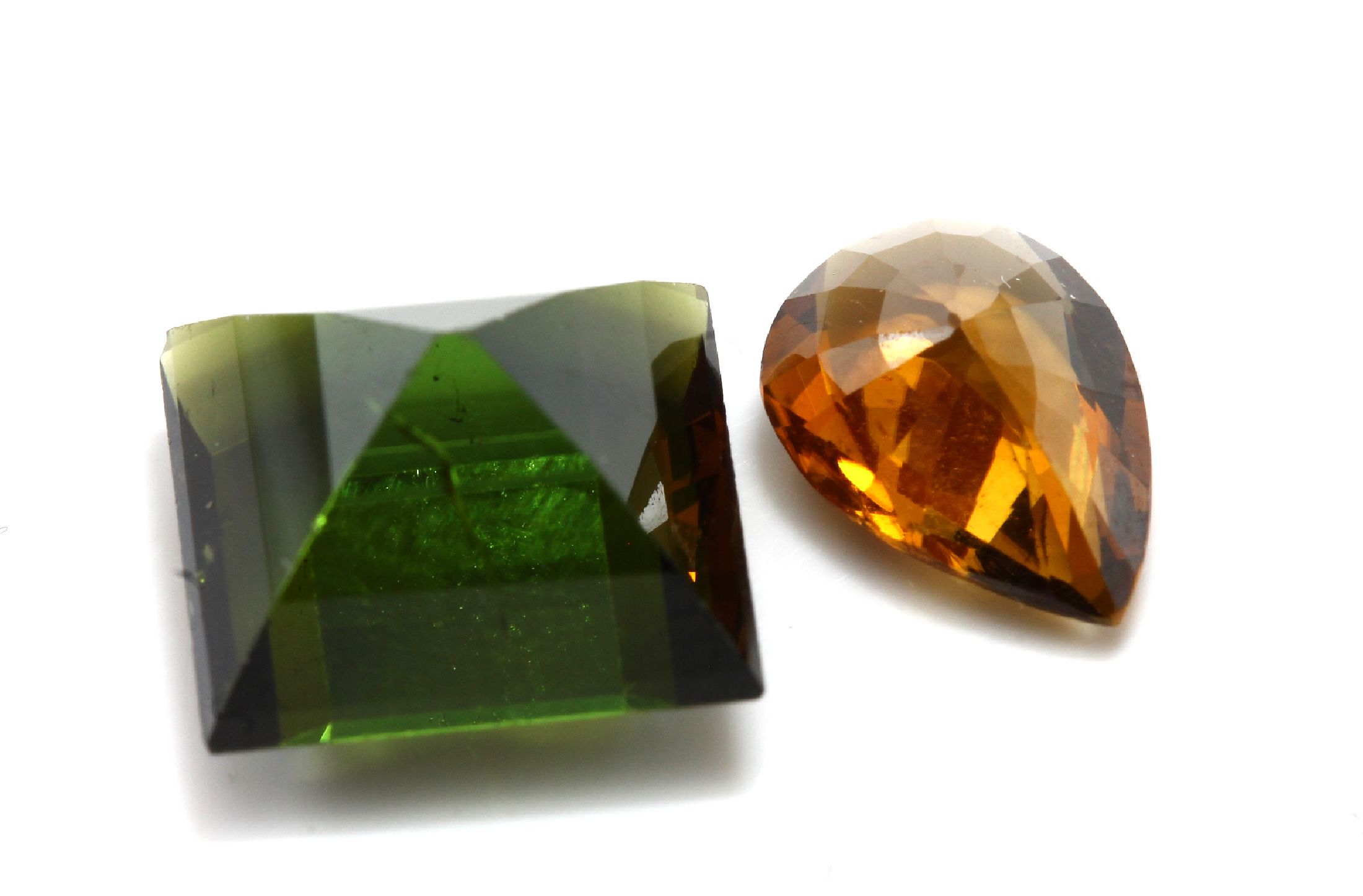 Detail a: Lot lose Turmaline zus. ca. 358 ct, versch.Formen, Farben und Größen
