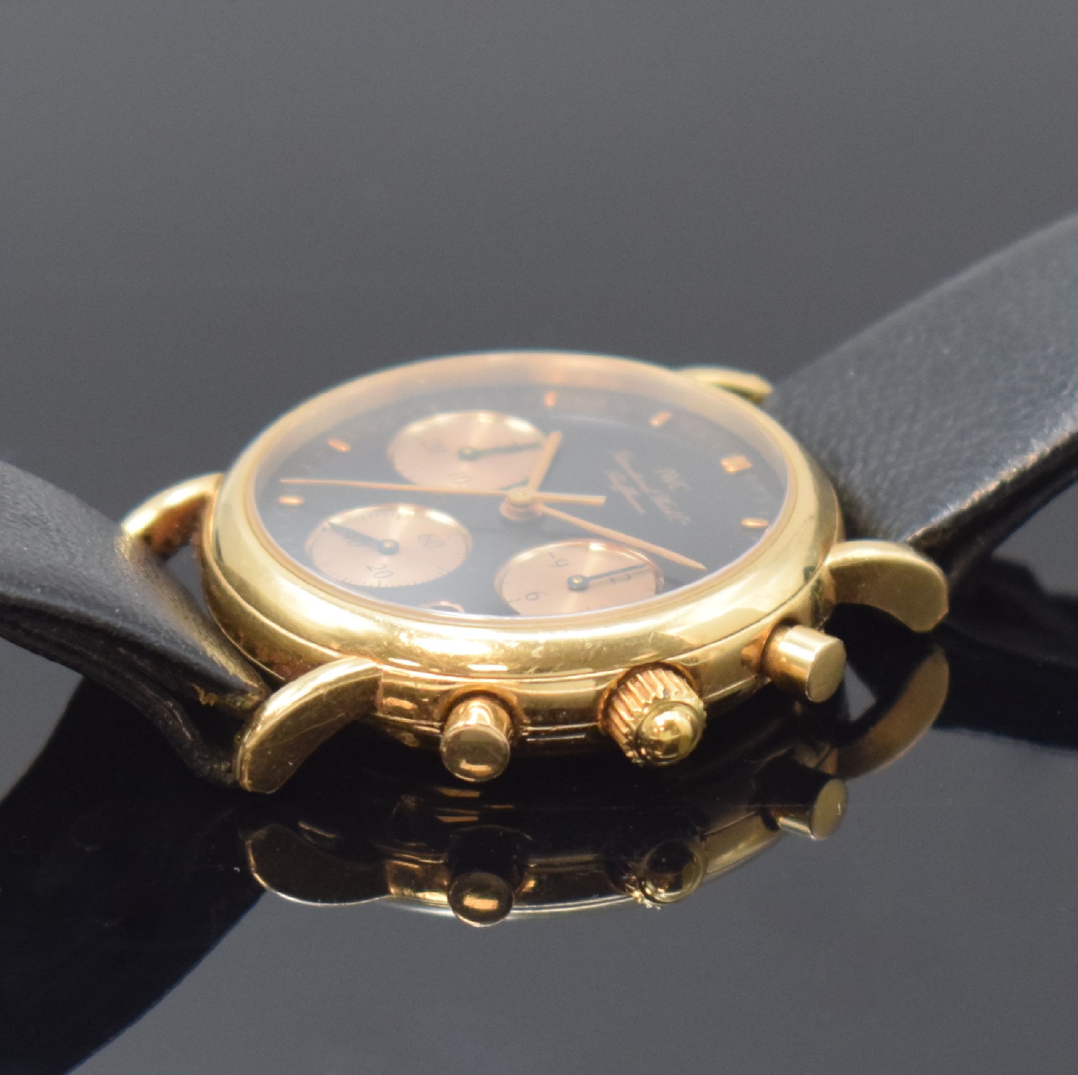 Detail b: IWC Portofino Damenchronograph in RG 750/000 Referenz 3730,, Schweiz um 1990, quarz, Boden 4-fach verschr., schwarzes Zifferbl. m. gold. Std.-Ind., ...
