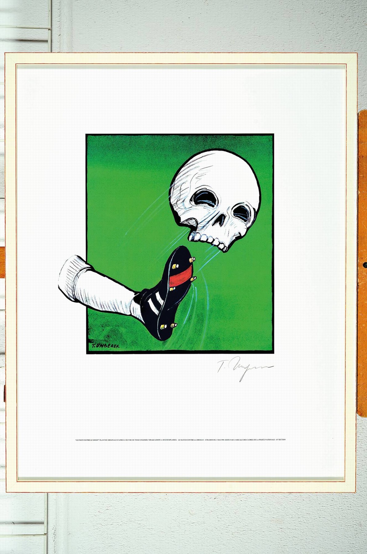 Detail l: Tomi Ungerer, 1931-2019, 2 Farbserigraphien:Le foot contre le shoot, von 1990, auf Bütten, nicht num., Auflage 100 Exempl., rechts unten ...