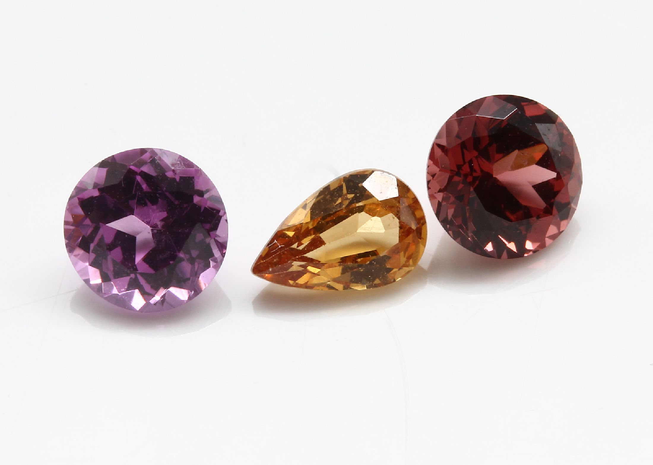 Lot lose Turmaline zus. ca. 16.31 ct, facett. in versch. Größen, Formen und Farben