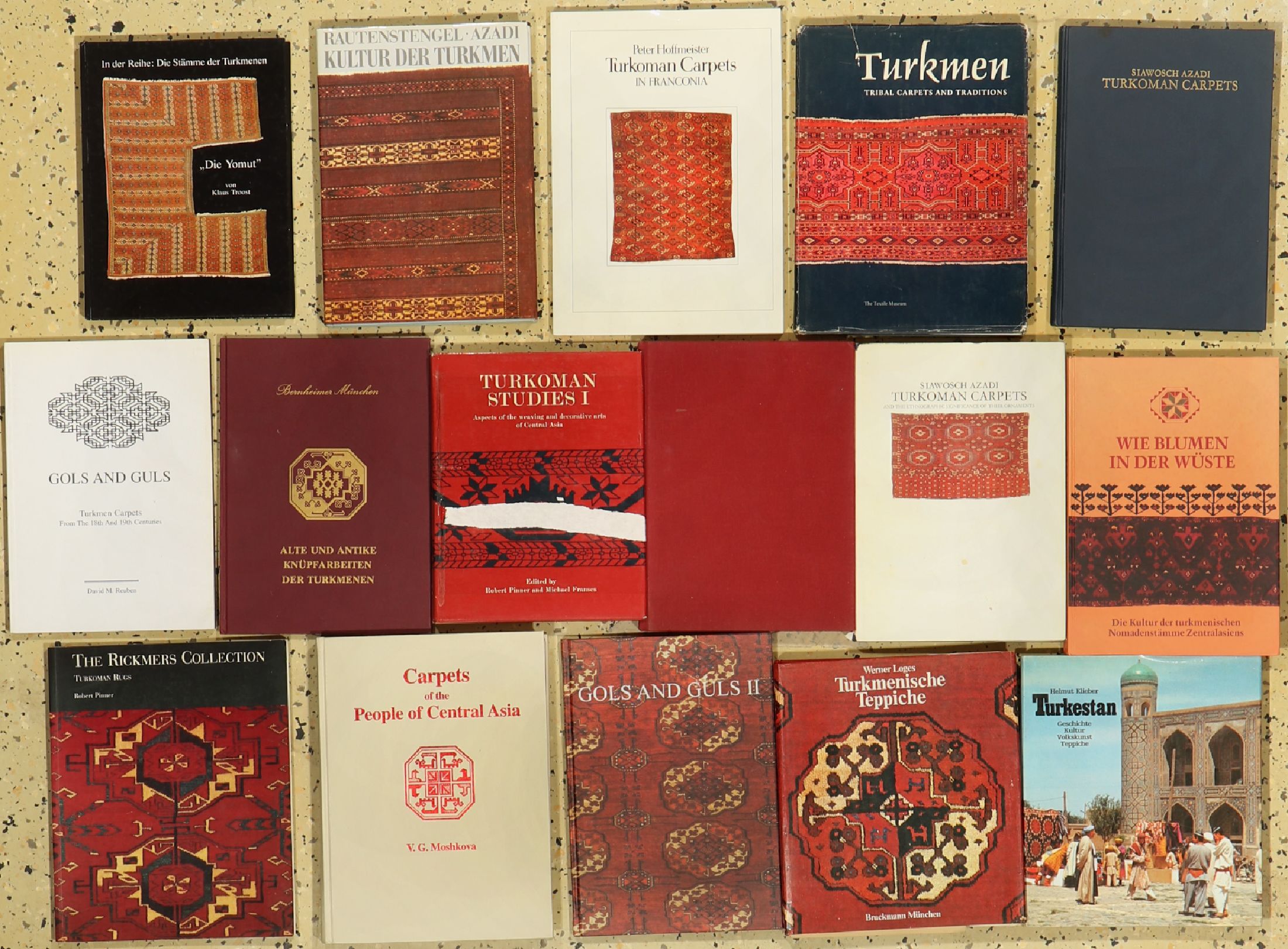 16 lots, Fachliteratur Turkmenen , guter Zustand.
