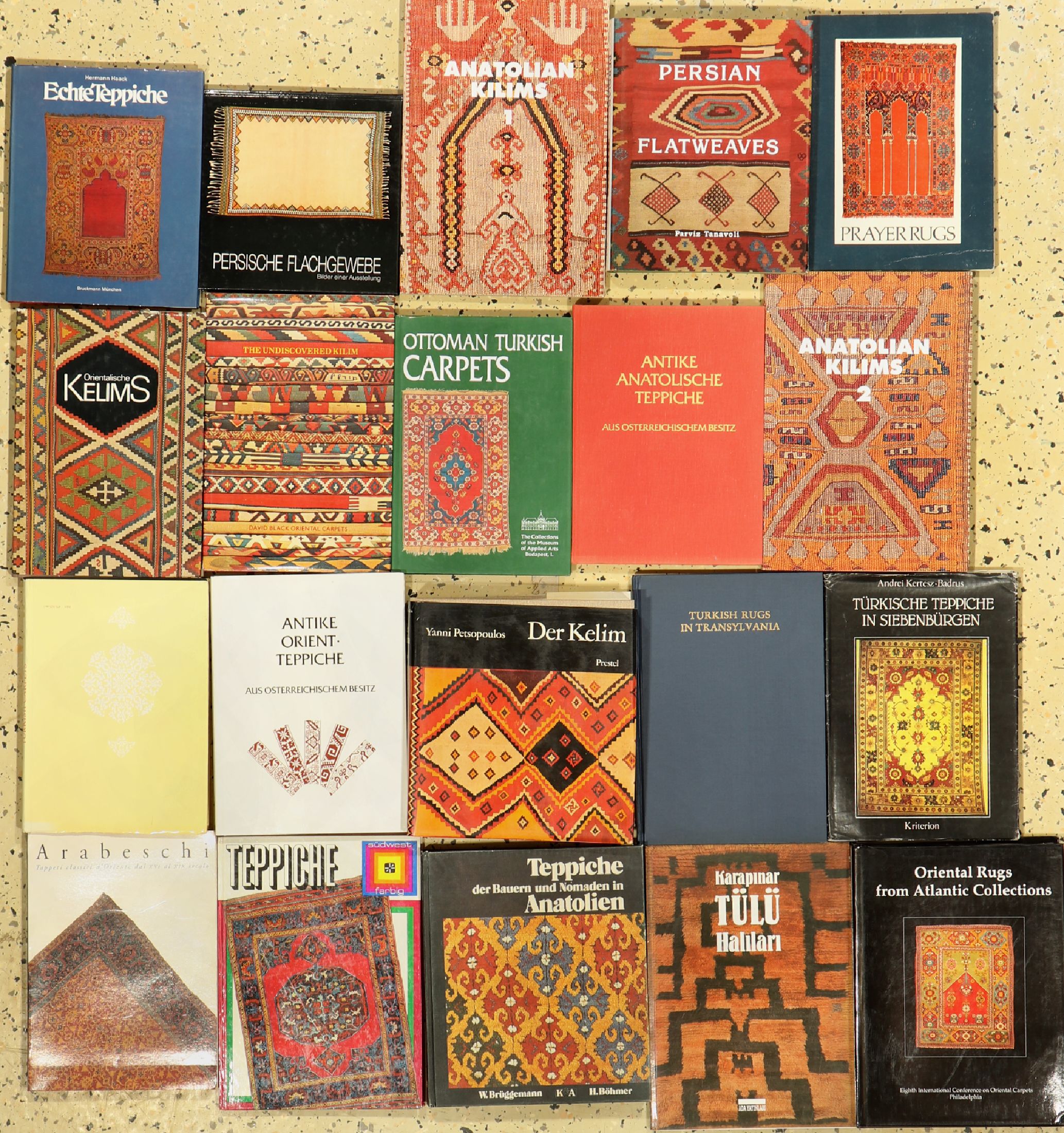 20 lots Teppichliteratur Anatolien , guter Zustand.