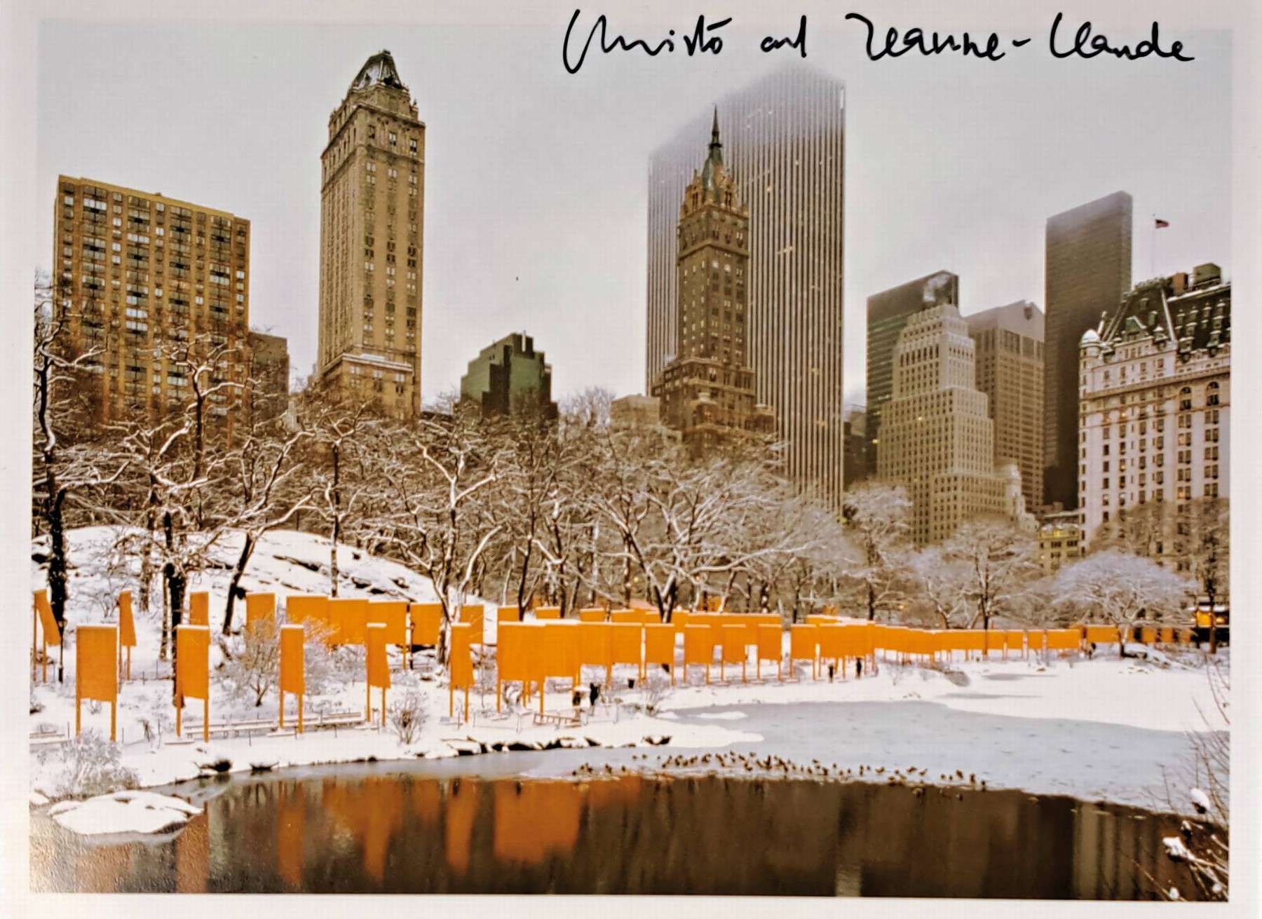 Detail l: Christo, Konvolut aus 3 Offsets aus verschiedenen Projekten, jeweils handsign., Christo und teilweise zusätzlich seiner Frau Jeanne-Claude, The ...