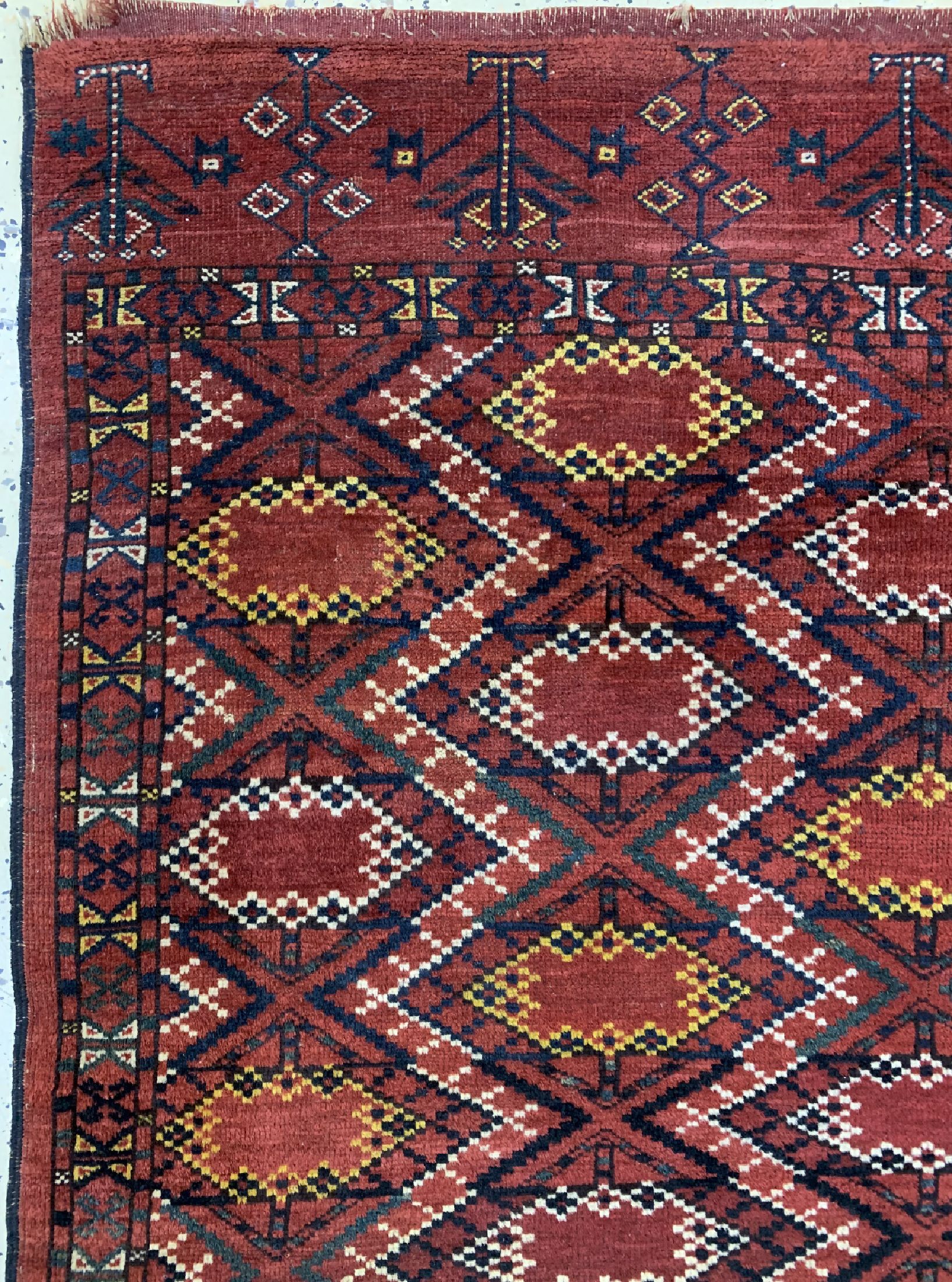 Detail b: Ersari Tschowal antik, Turkmenistan, 19.Jhd, Wolle auf Wolle, ca. 178 x 104 cm, EHZ: 3-4
