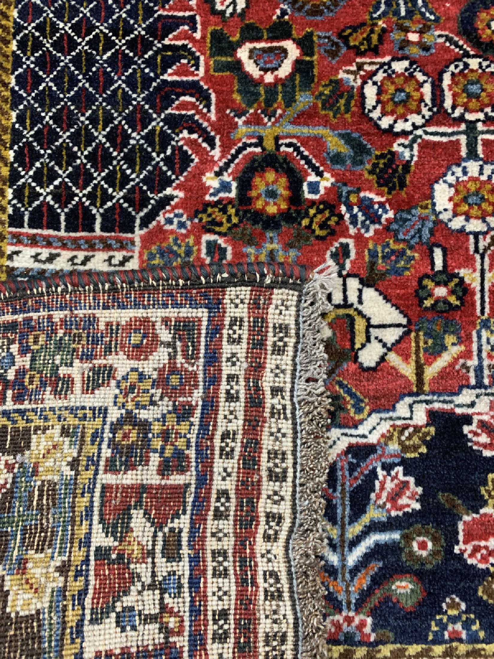 Detail e: Ghaschgai Kaschkuli, Persien, um 1940, Wolle auf Wolle, ca. 253 x 158 cm, EHZ: 2