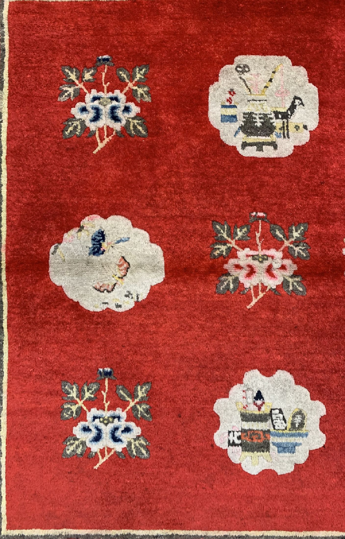 Detail b: Peking antik, China, um 1900, Wolle auf Baumwolle, ca. 210 x 140 cm, EHZ: 2-3