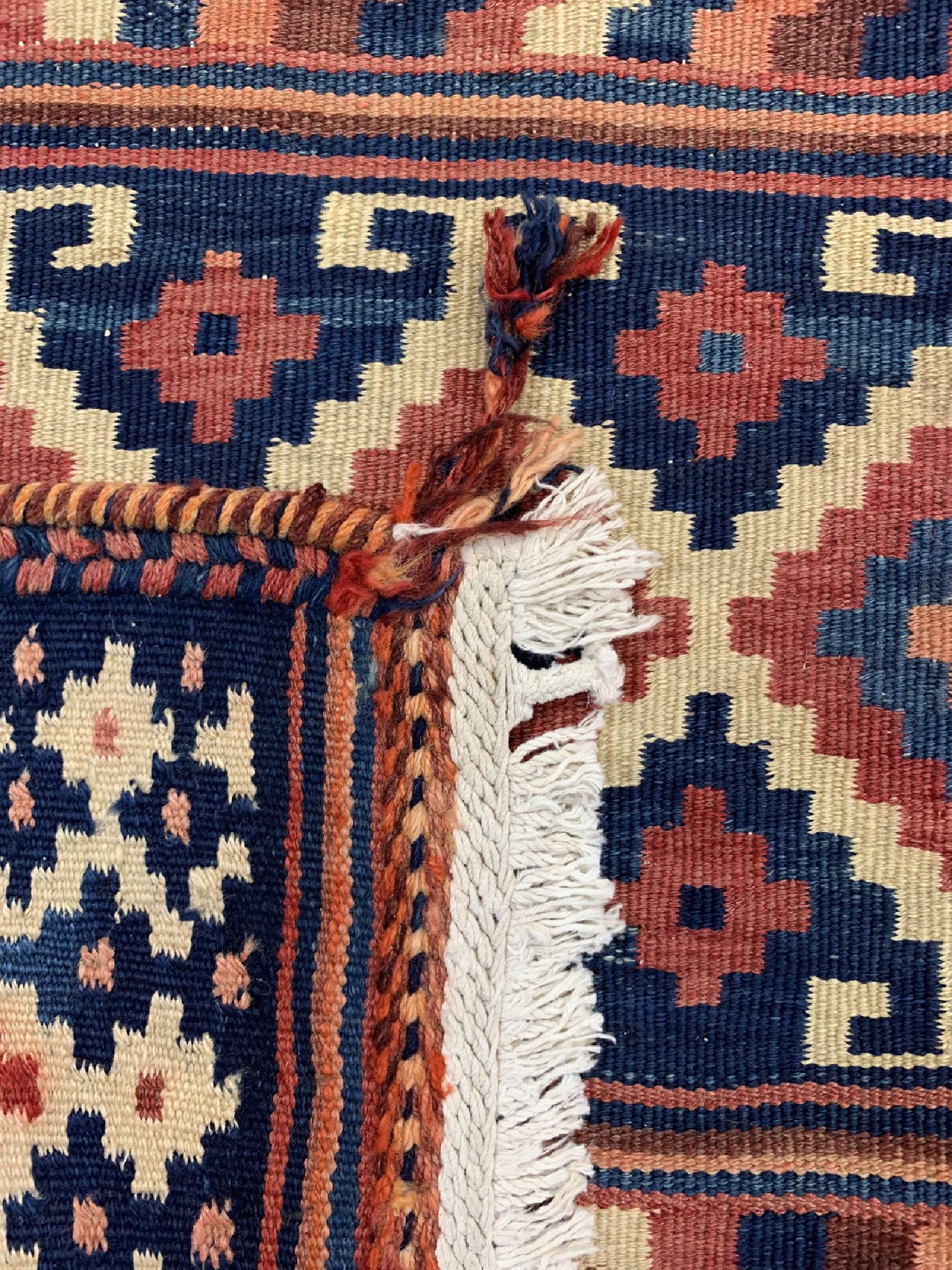 Detail e: Ghaschgai Kelim, Persien, um 1930/1940, Wolle auf Baumwolle, ca. 200 x 133 cm, EHZ: 2