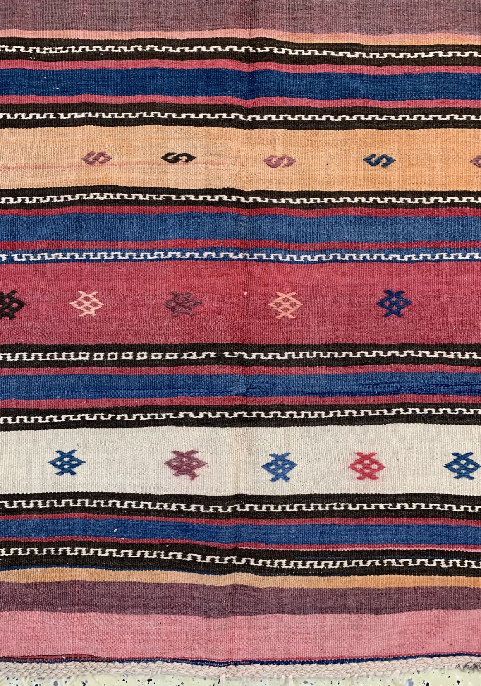 Detail a: Shahsawan Kelim, Persien, um 1940/1950, Wolle auf Wolle, ca. 268 x 172 cm, EHZ: 2-3