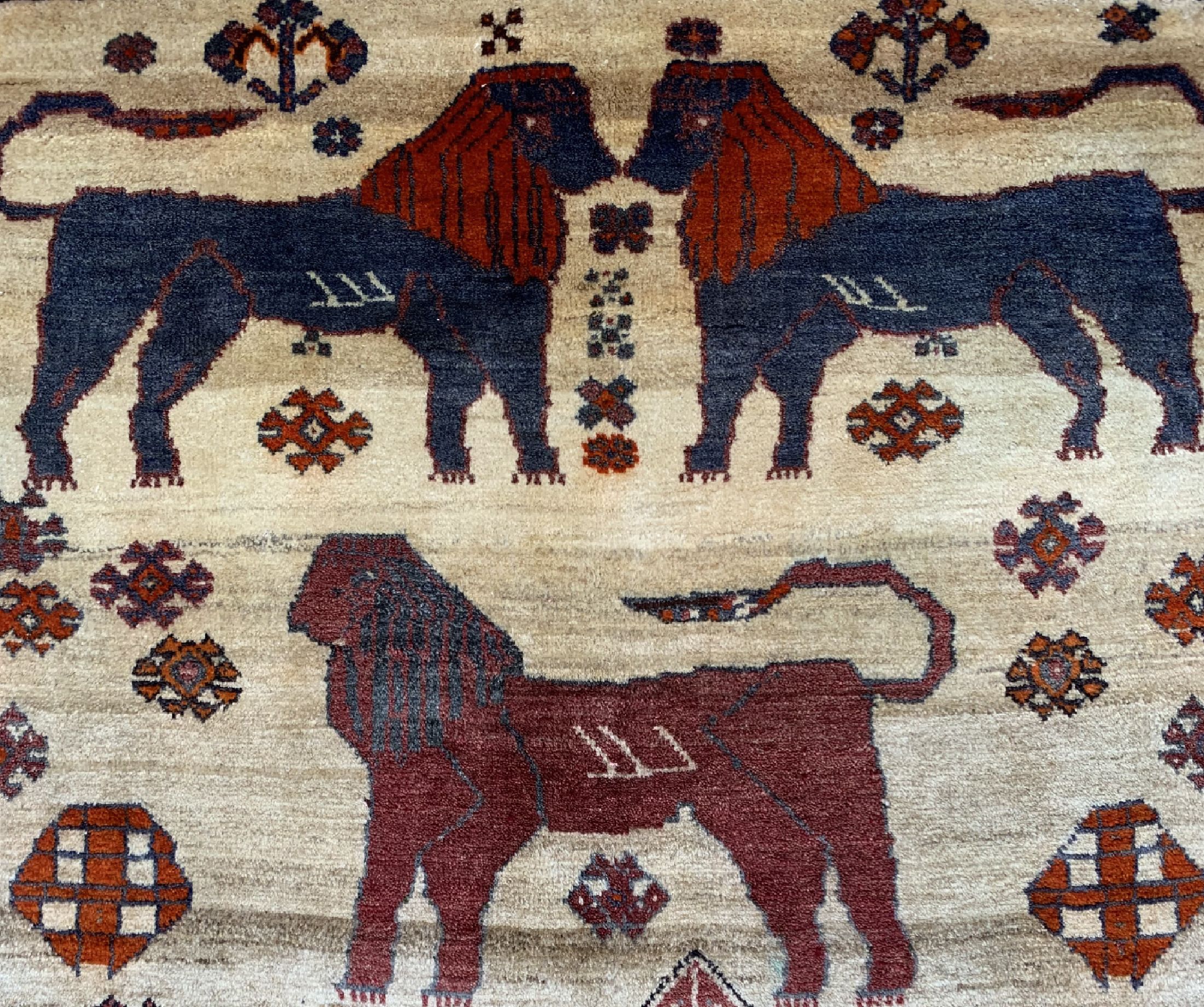 Detail c: Gabbeh alt, Persien, um 1960, Wolle auf Wolle, ca. 192 x 125 cm, EHZ: 2