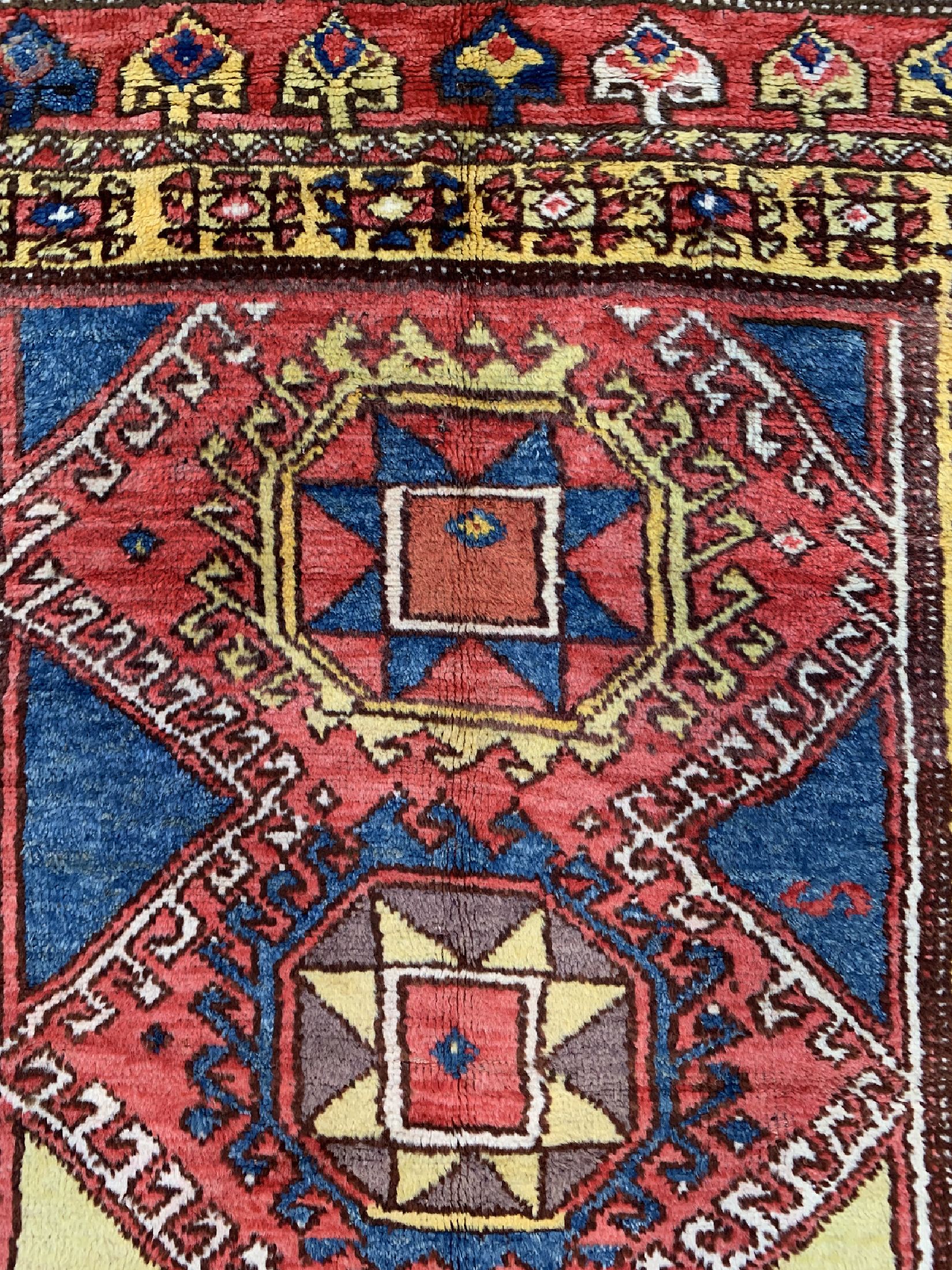 Detail c: Antiker Bergama, Türkei, um 1900, Wolle aufWolle, ca. 200 x 130 cm, EHZ: 2