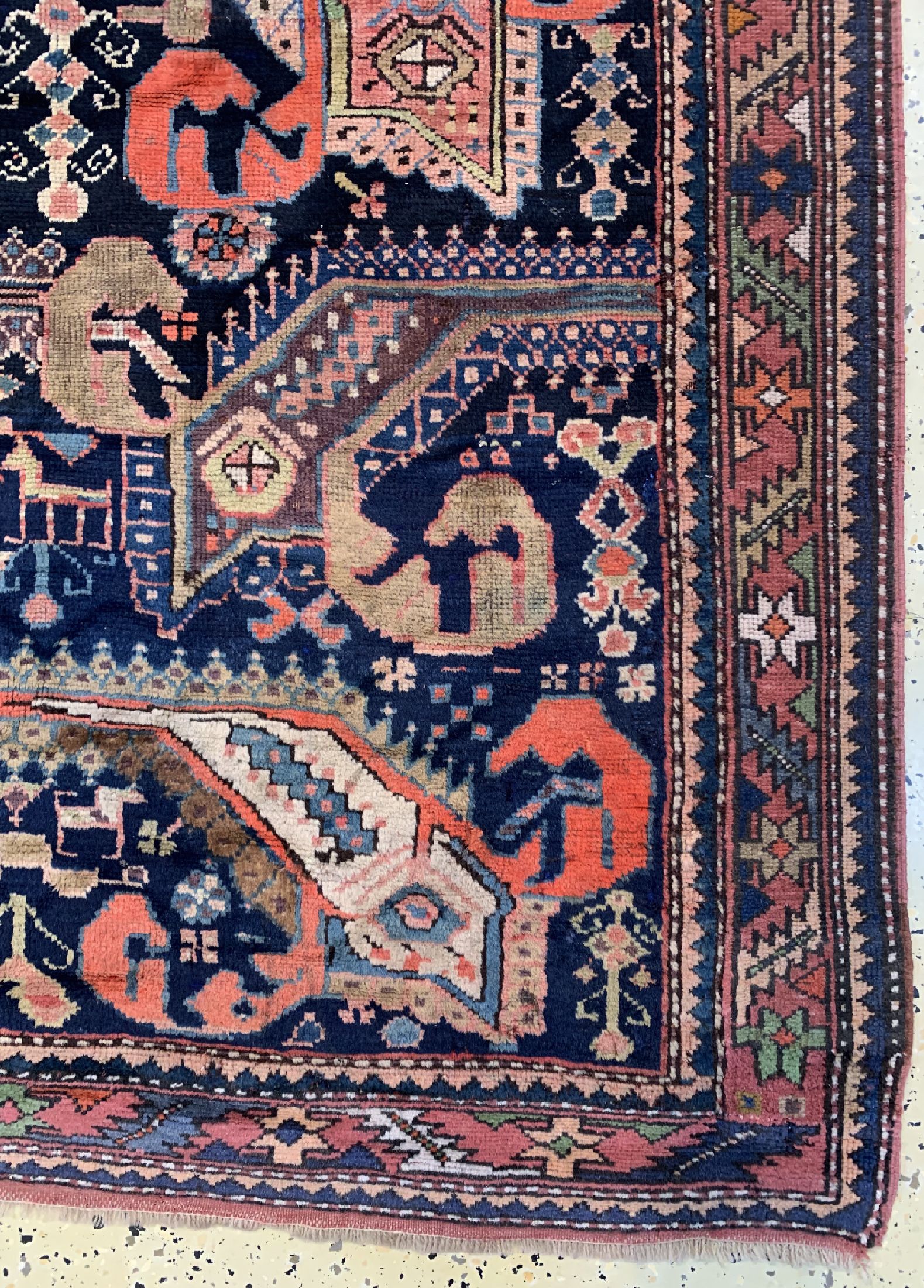 Detail a: Antiker Gorades, Kaukasus, 19.Jhd, Wolle auf Wolle, ca. 271 x 120 cm, EHZ: 3, (großflächig restauriert)