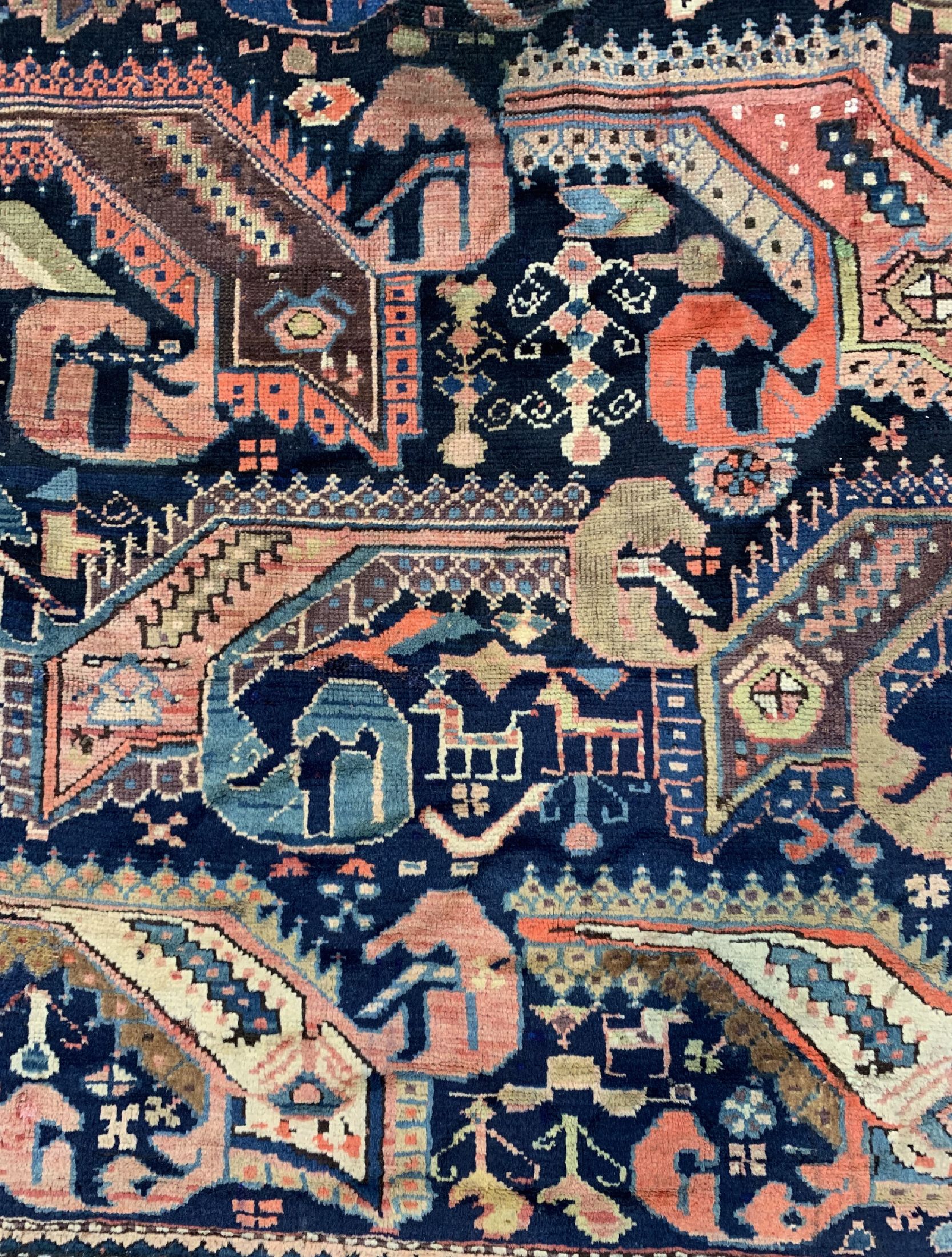 Detail b: Antiker Gorades, Kaukasus, 19.Jhd, Wolle auf Wolle, ca. 271 x 120 cm, EHZ: 3, (großflächig restauriert)