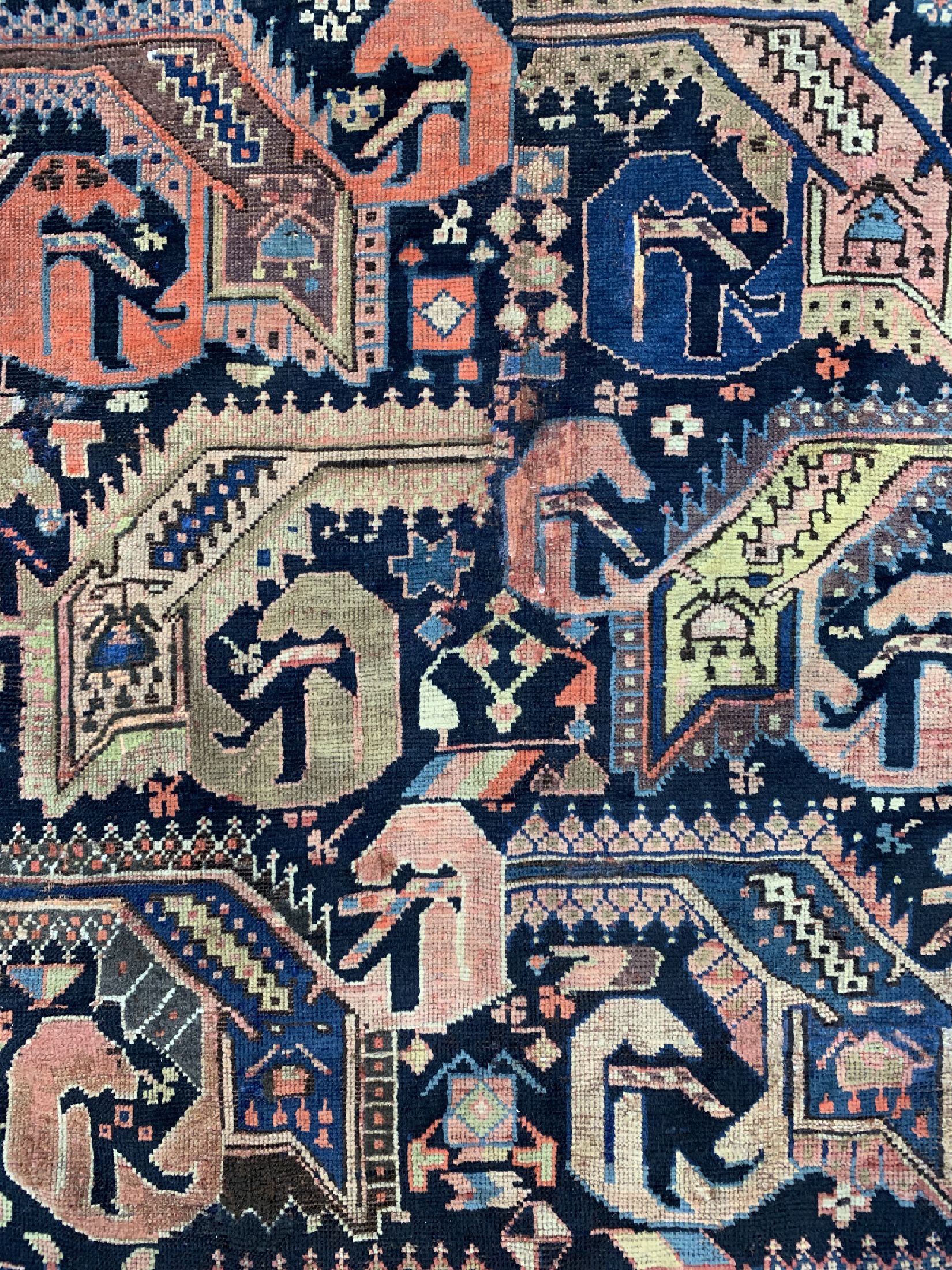Detail c: Antiker Gorades, Kaukasus, 19.Jhd, Wolle auf Wolle, ca. 271 x 120 cm, EHZ: 3, (großflächig restauriert)