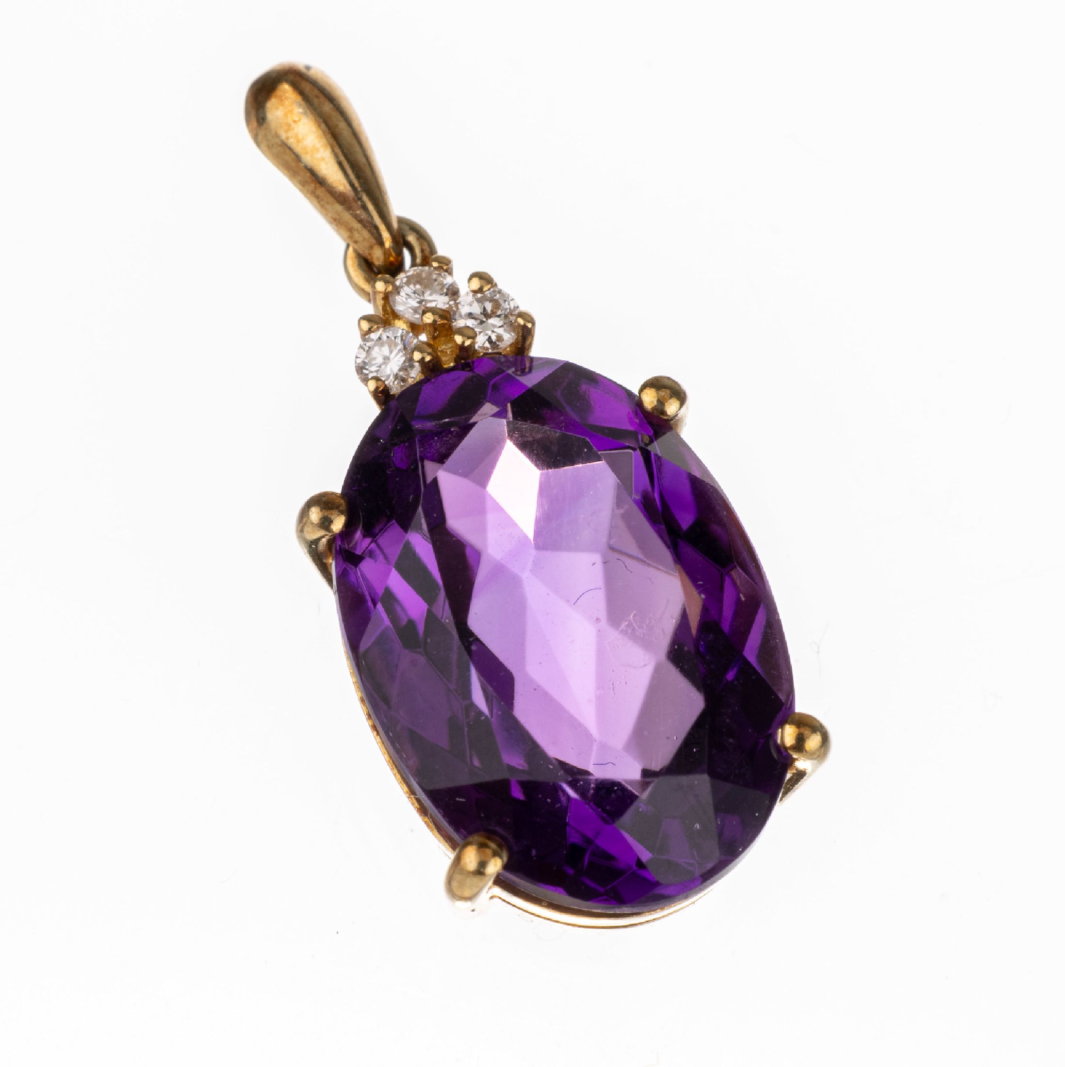 14 kt Gold Amethyst-Brillant-Anhänger, GG 585/000, ovalfacett. Amethyst ca. 3.0 ct, 3 Brillanten zus. ca. 0.06 ct Weiß/vs, L. ca. 2.3 cm, total ...