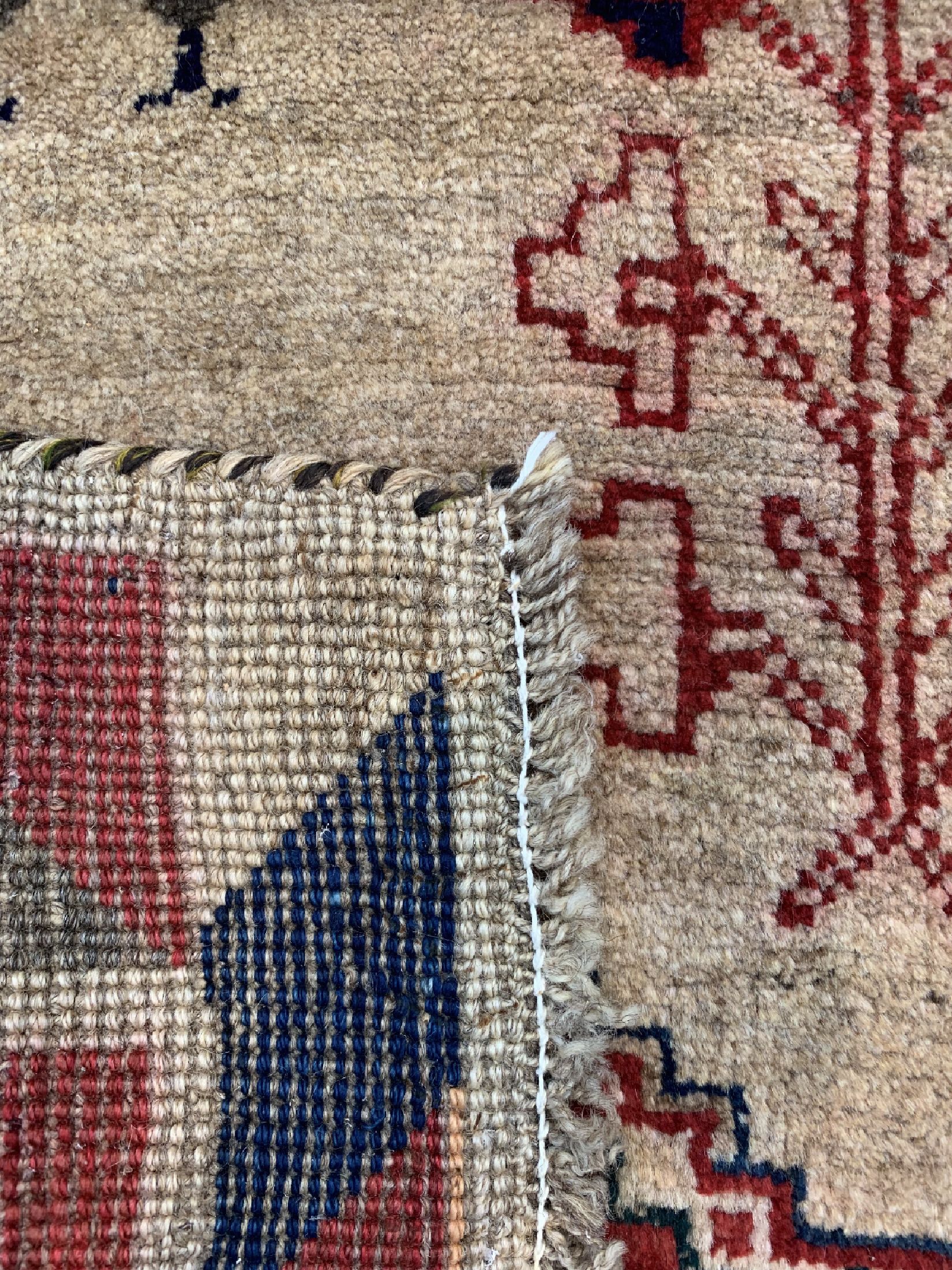 Detail d: Gabbeh alt, Persien, ca. 60 Jahre, Wolle auf Wolle, ca. 160 x 105 cm, EHZ: 2
