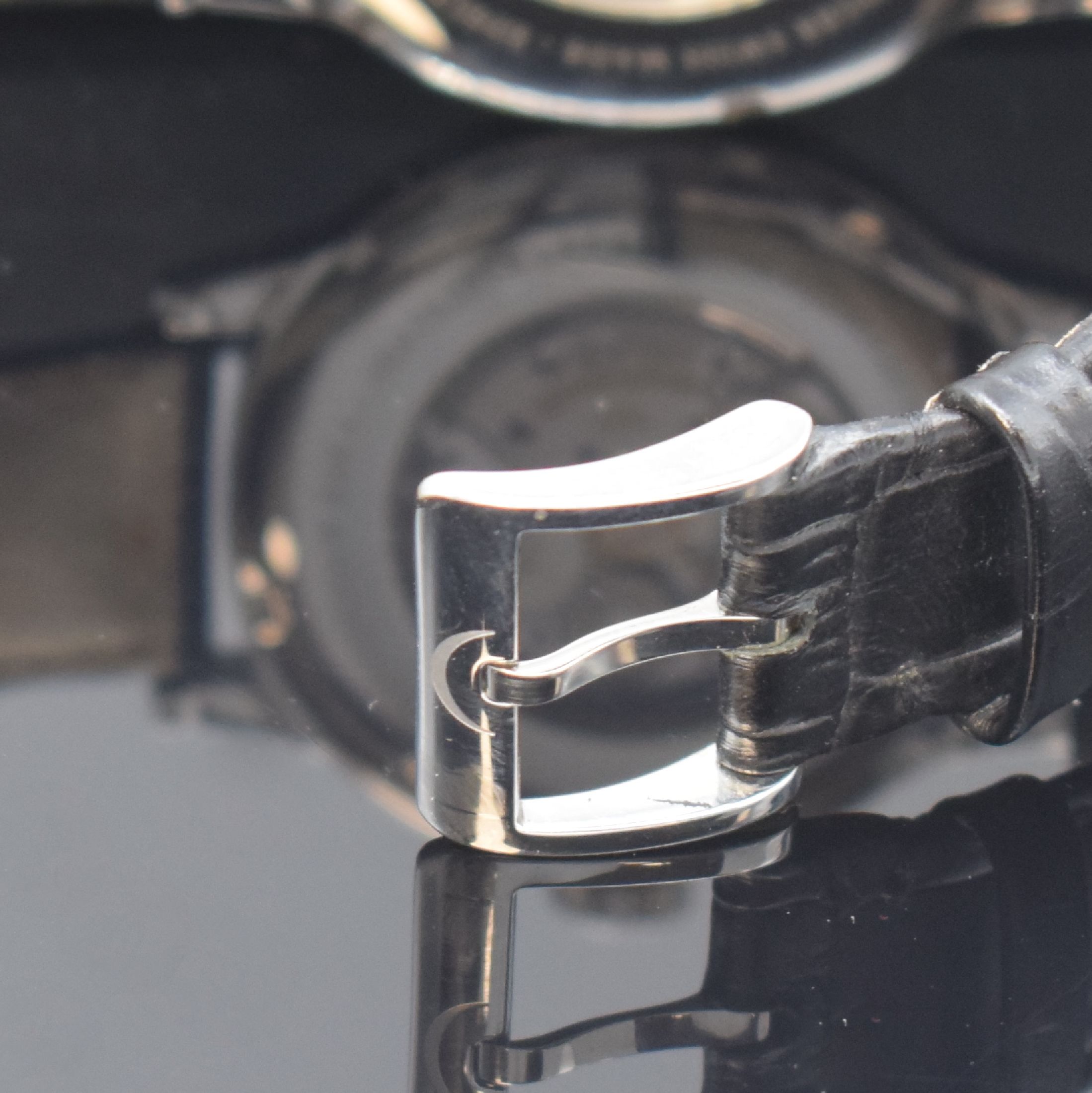 Detail c: MEISTERSINGER No 1 Herrenarmbanduhr in Stahl, Schweiz verk. lt. beil. Garantie 12/2008, Handaufzug, beids. vergl. Geh., Boden verschr., orig. ...