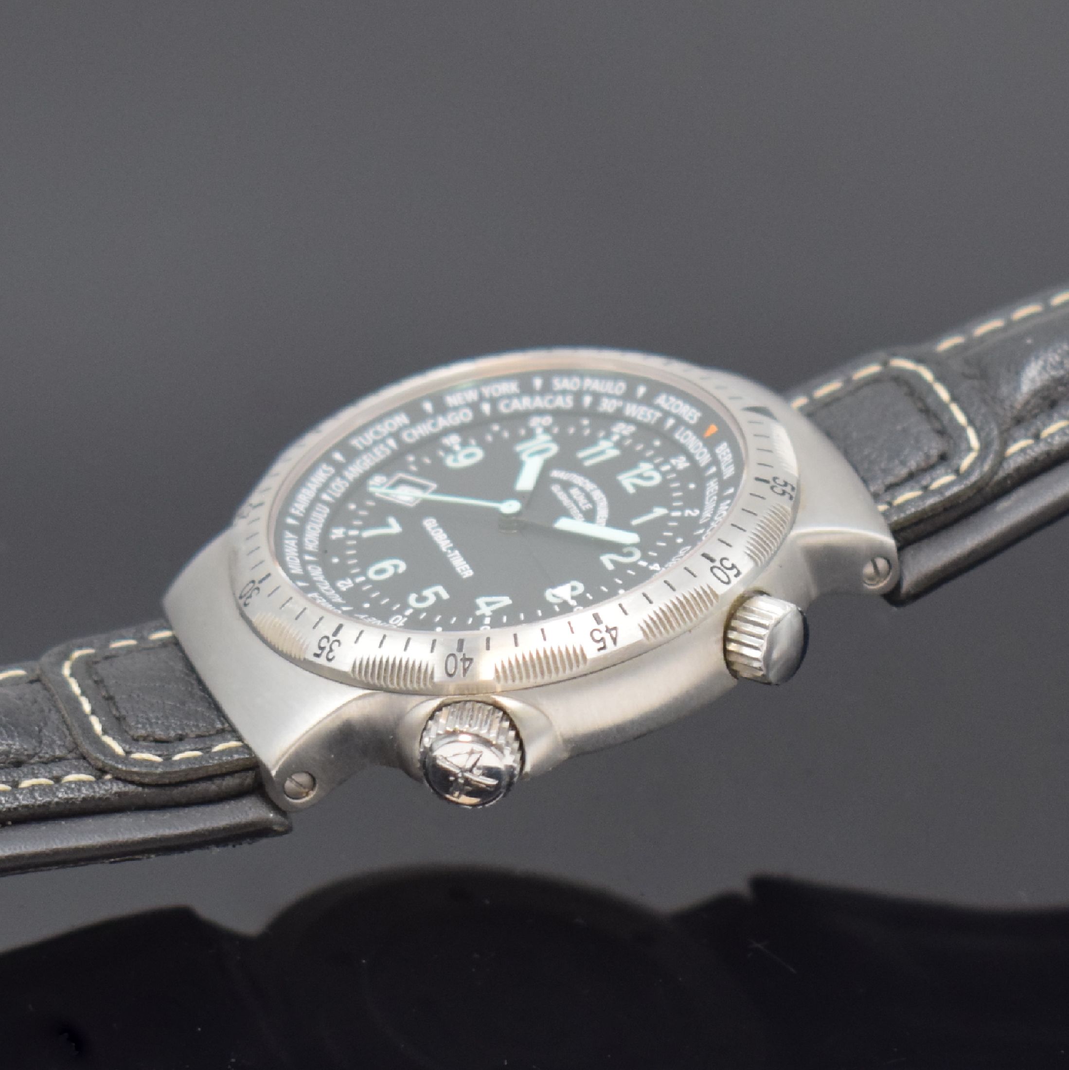 Detail b: NAUTISCHE INSTRUMENTE MÜHLE GLASHÜTTE/SA. Herrenarmbanduhr Modell Global-Timer Referenz M1-41-13, Deutschland um 2005, Automatik, ausverkauftes, ...