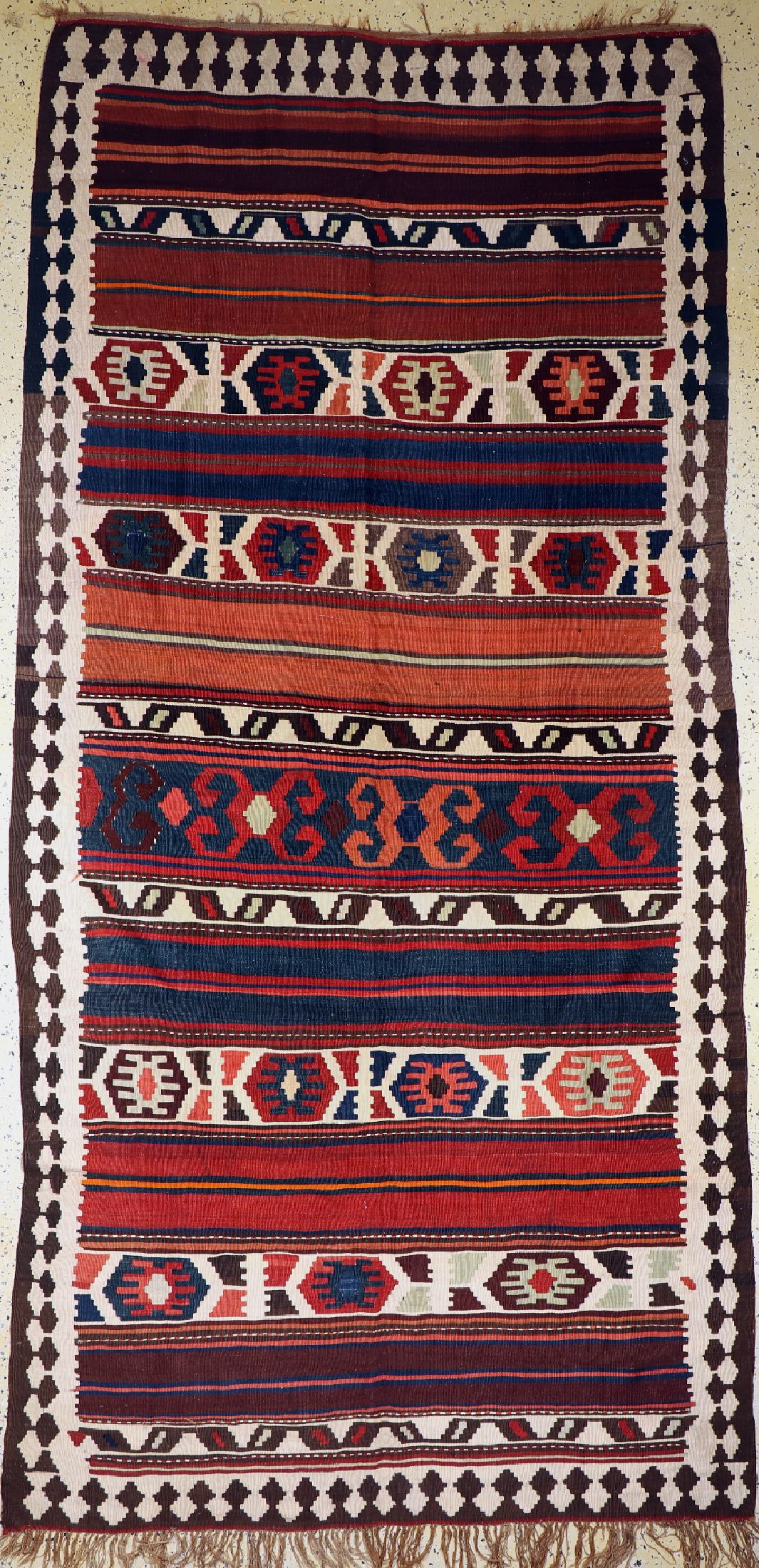 Shahsawan Kelim, Persien, um 1940, Wolle auf Wolle, ca. 361 x 174 cm, EHZ: 2