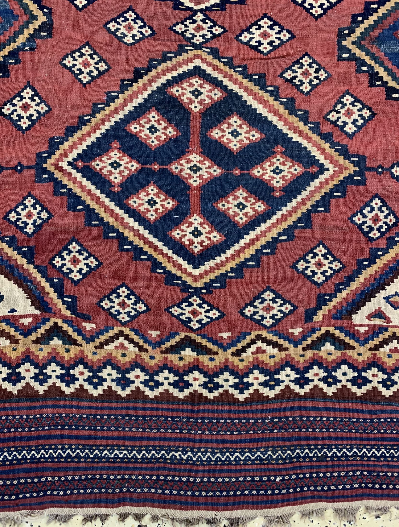 Detail b: Ghaschgai Kelim antik, Persien, um 1900, Wolle auf Wolle, ca. 275 x 186 cm, EHZ: 4