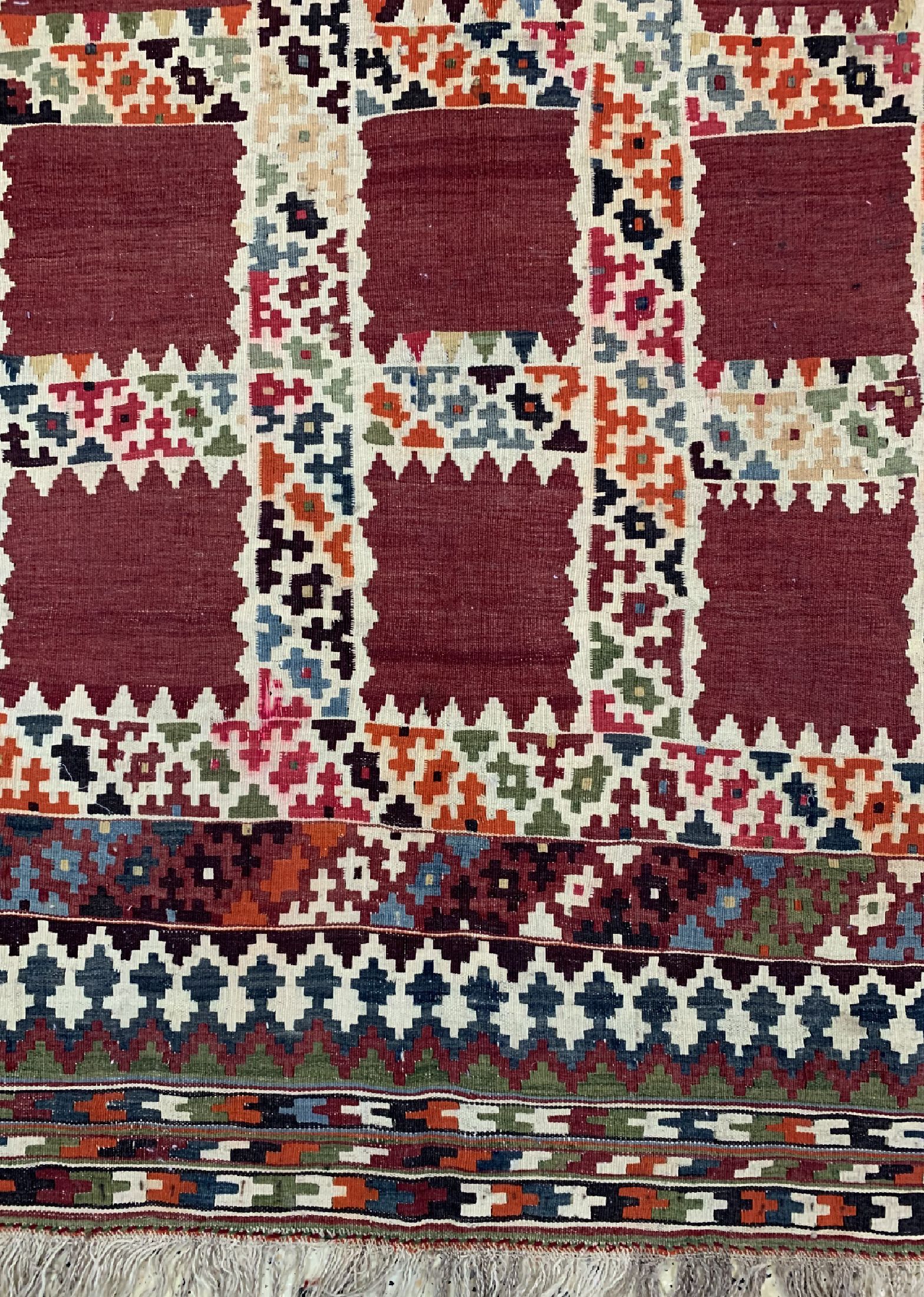 Detail b: Ghaschgai Kelim, Persien, um 1920, Wolle auf Wolle, ca. 260 x 165 cm, EHZ: 2-3