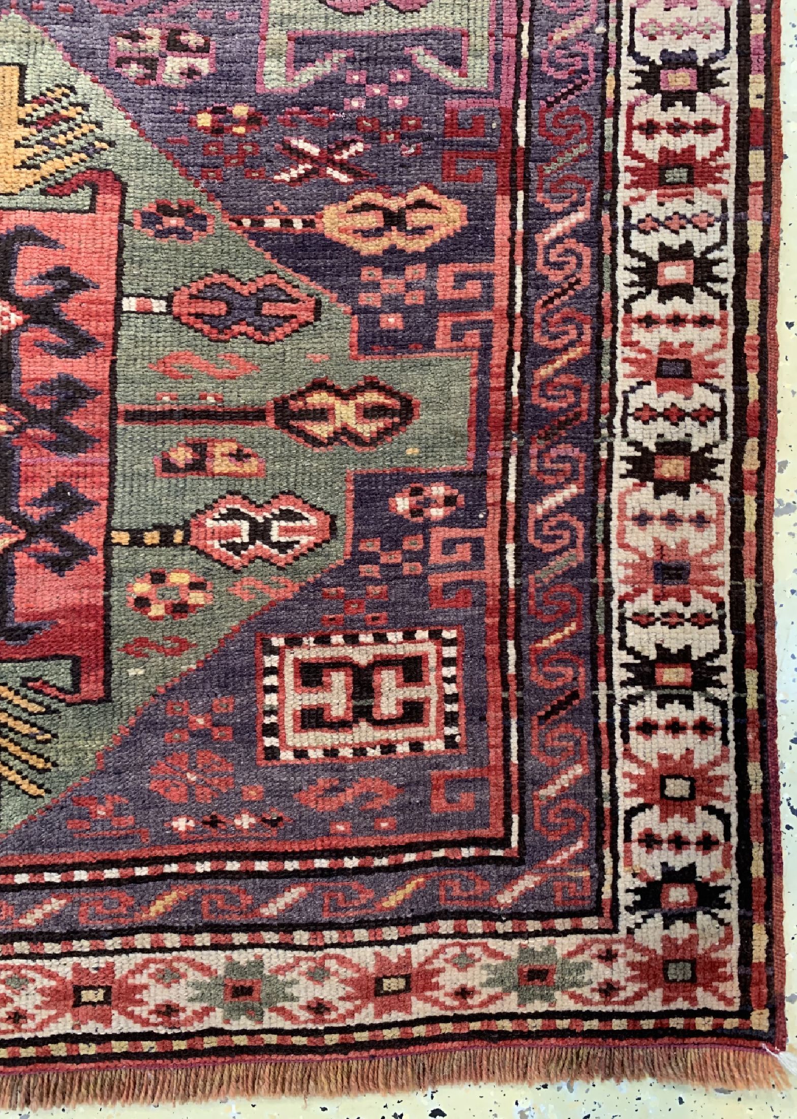 Detail a: Kazak alt, Kaukasus, um 1920/1930, Wolle auf Wolle, ca. 255 x 110 cm, EHZ: 2-3