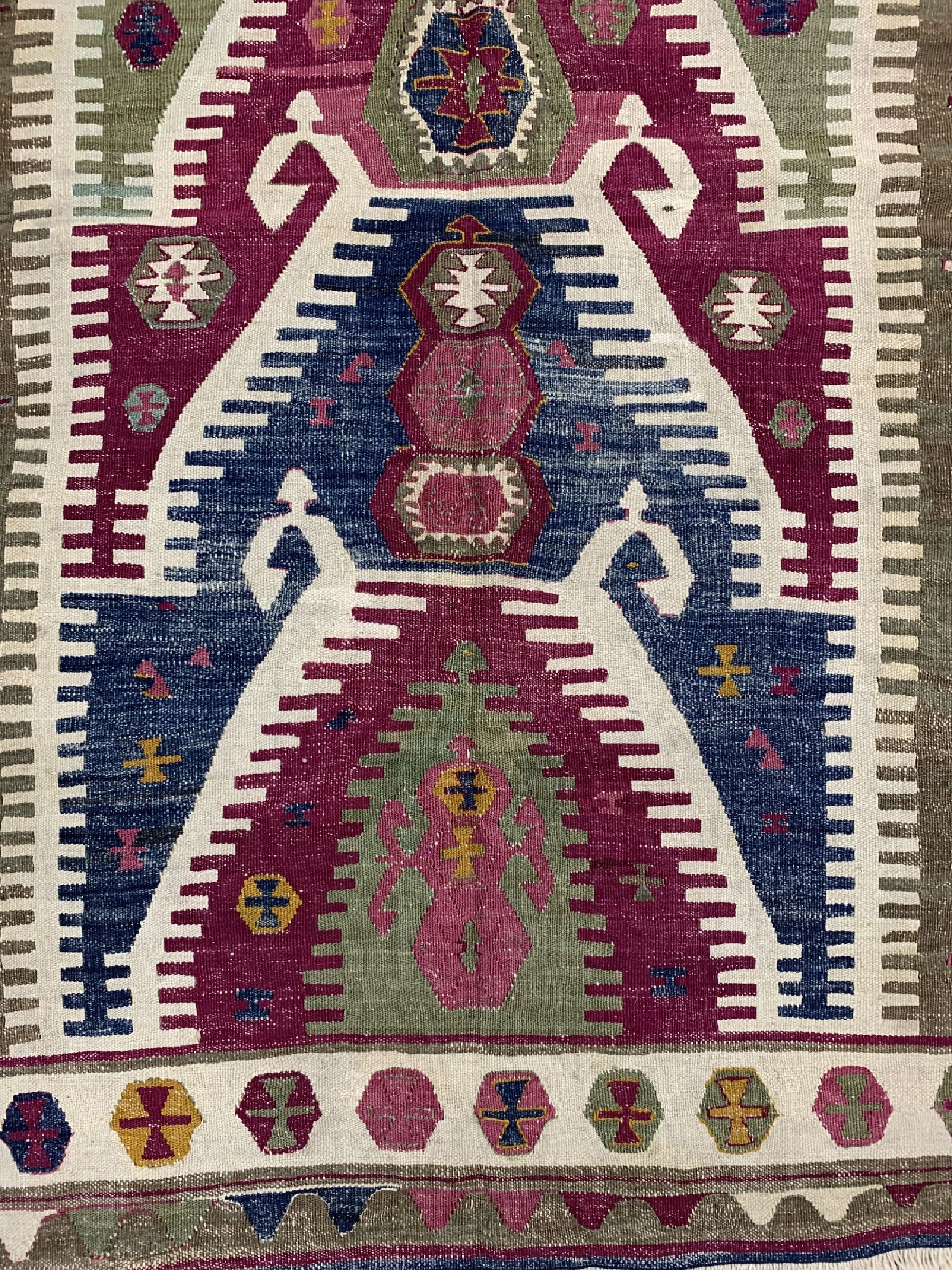Detail b: Antiker Anatol Kelim, Türkei, 19.Jhd, Wolleauf Wolle, ca. 165 x 106 cm, EHZ: 2(Restauriert).