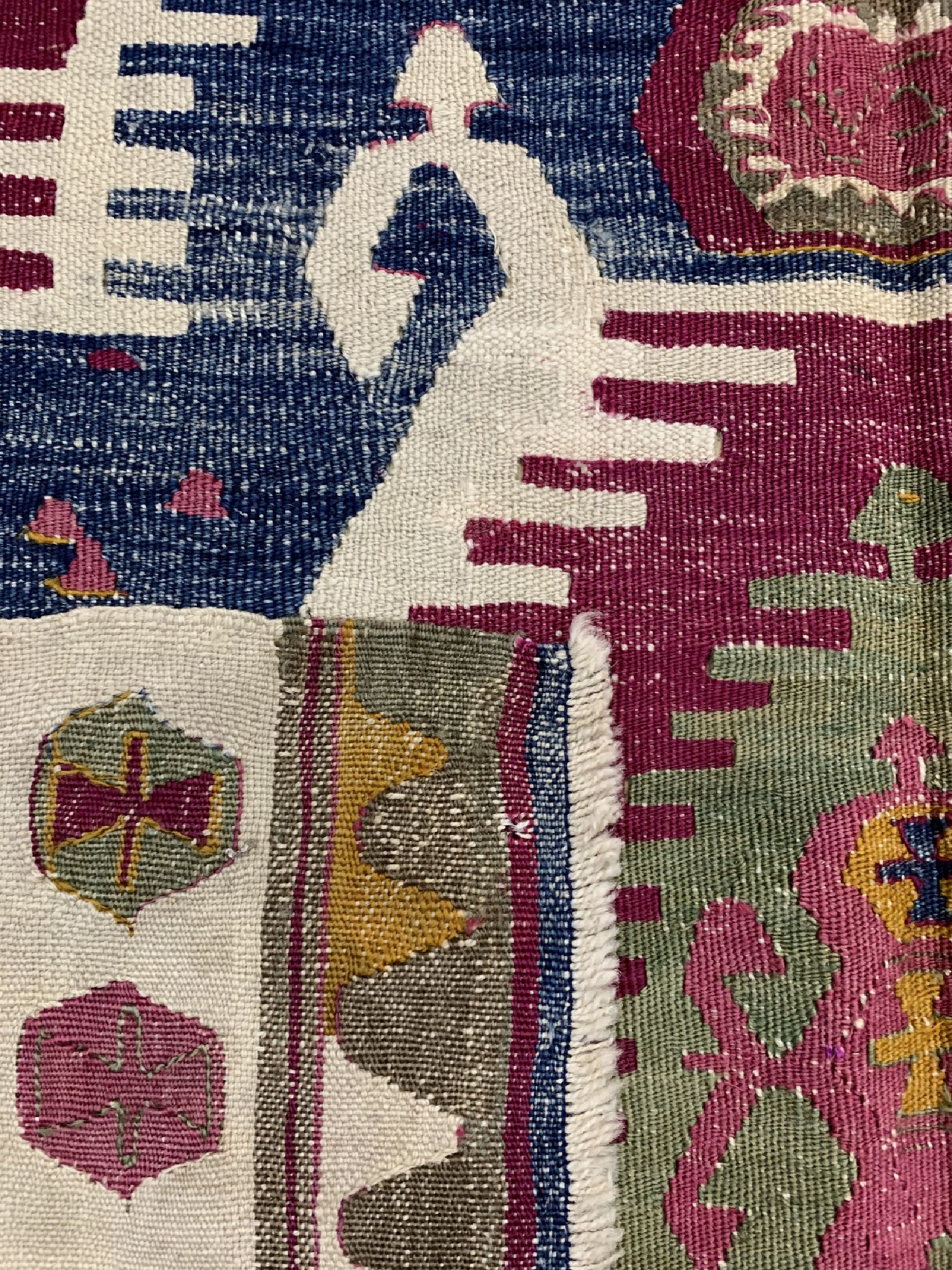 Detail e: Antiker Anatol Kelim, Türkei, 19.Jhd, Wolleauf Wolle, ca. 165 x 106 cm, EHZ: 2(Restauriert).