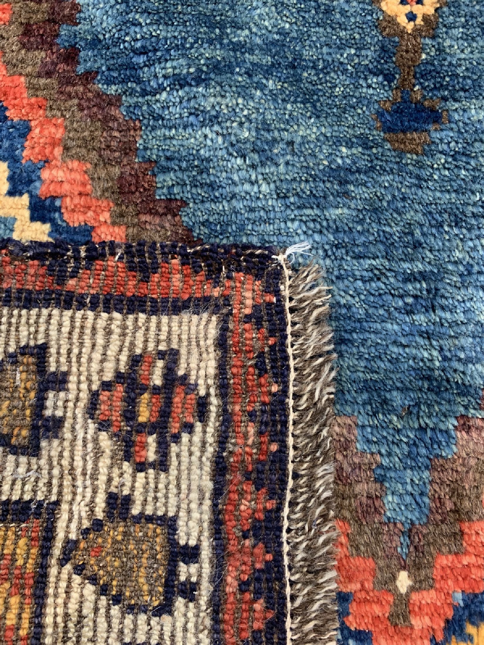 Detail d: Gabbeh alt, Persien, um 1950, Wolle auf Wolle, ca. 153 x 102 cm, Mottenfraß, EHZ: 2