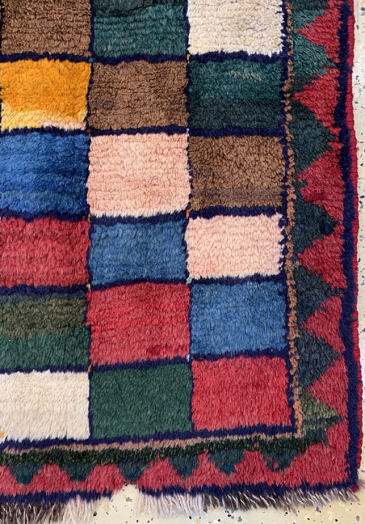 Detail a: Antiker Gabbeh, Persien, um 1900, Wolle aufWolle, ca. 145 x 105 cm, EHZ: 4