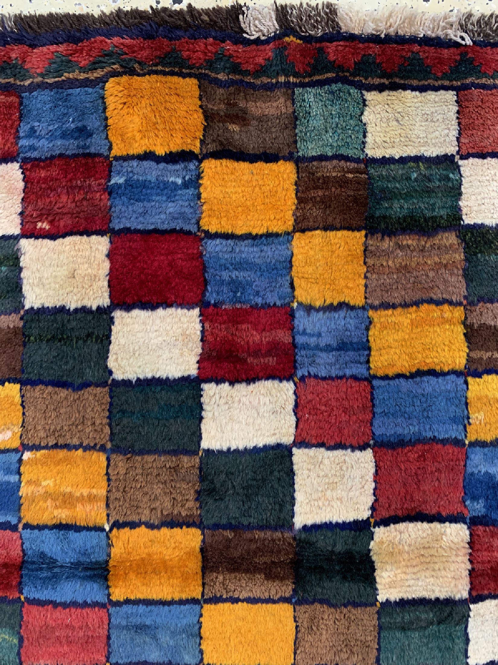 Detail c: Antiker Gabbeh, Persien, um 1900, Wolle aufWolle, ca. 145 x 105 cm, EHZ: 4