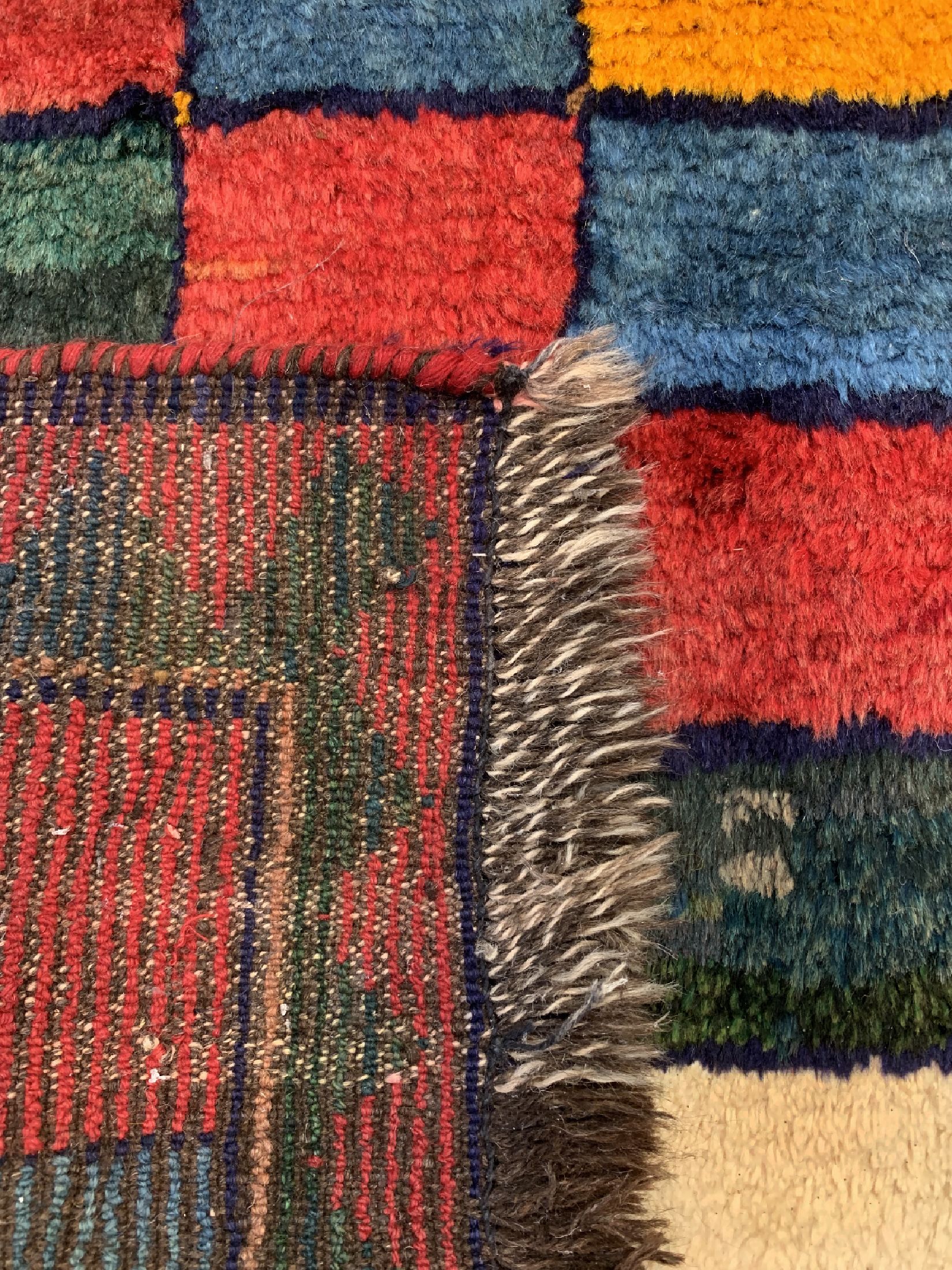 Detail d: Antiker Gabbeh, Persien, um 1900, Wolle aufWolle, ca. 145 x 105 cm, EHZ: 4