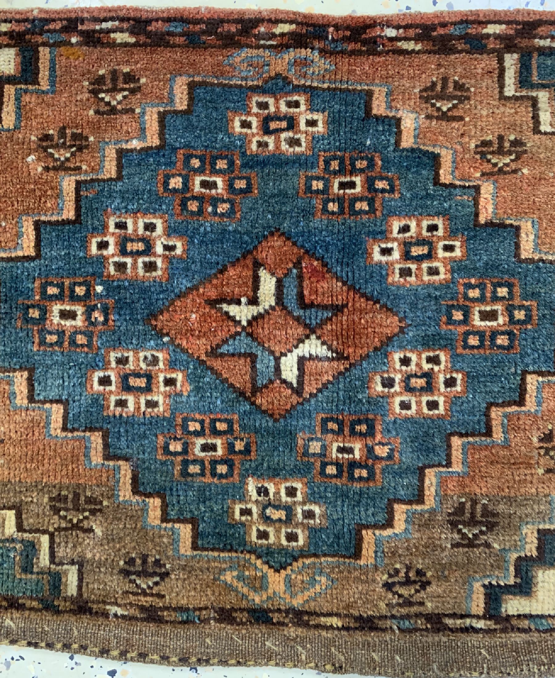 Detail b: Antiker Tschaudor Torba, Turkmenistan, 19.Jhd, Wolle auf Wolle, ca. 160 x 43 cm, EHZ:3