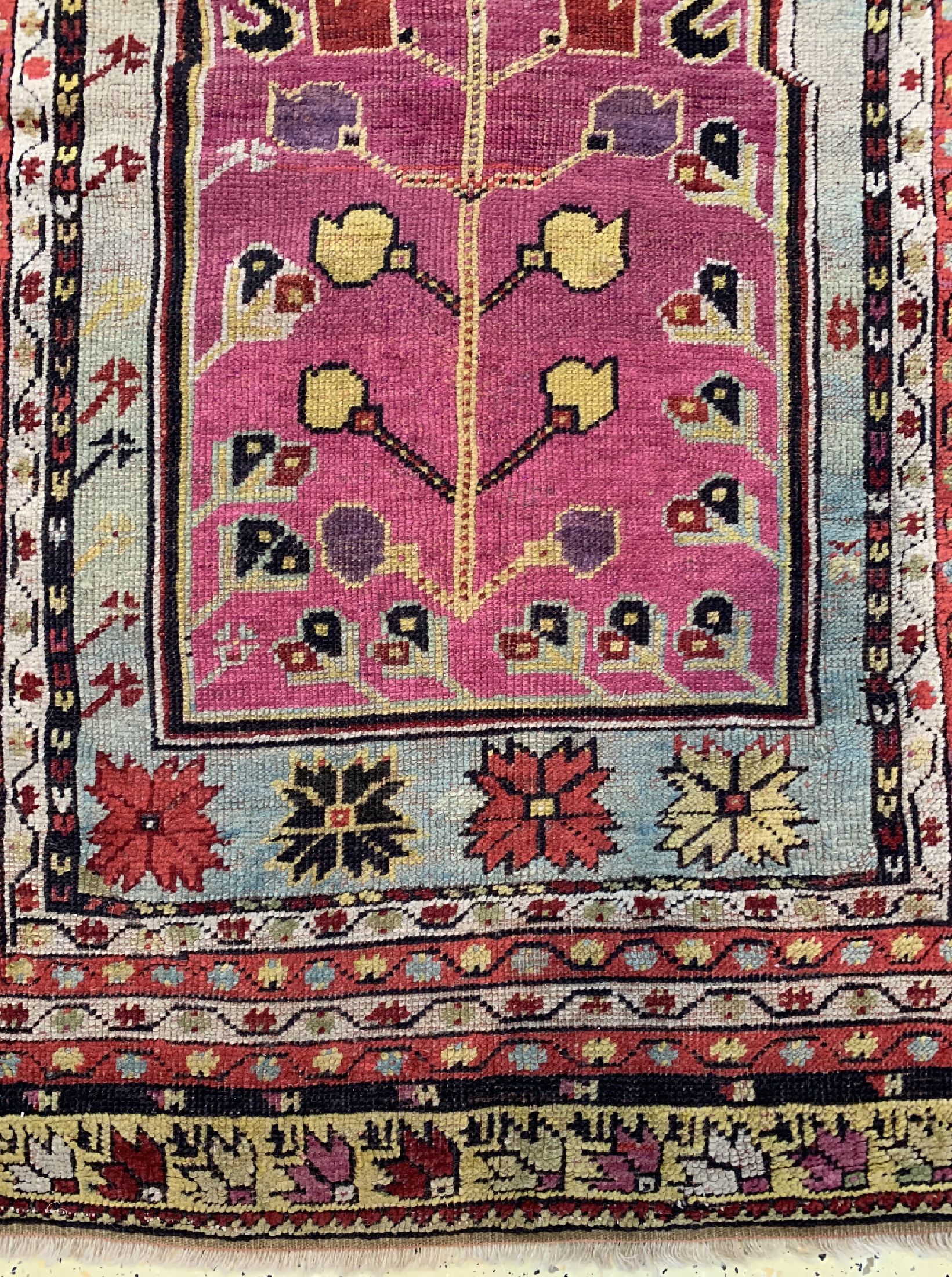 Detail b: Antiker Mucur, Türkei, 19.Jhd, Wolle auf Wolle, ca. 172 x 111 cm, EHZ: 2-3