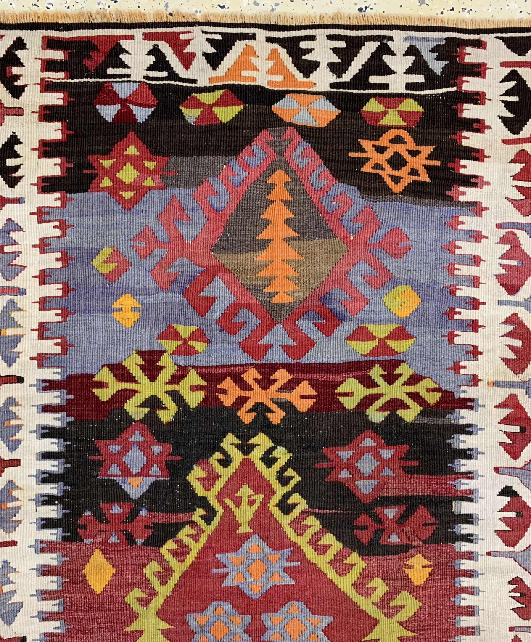 Detail b: Anatol Kelim, Türkei, um 1930, Wolle auf Wolle, ca. 145 x 90 cm, EHZ: 2