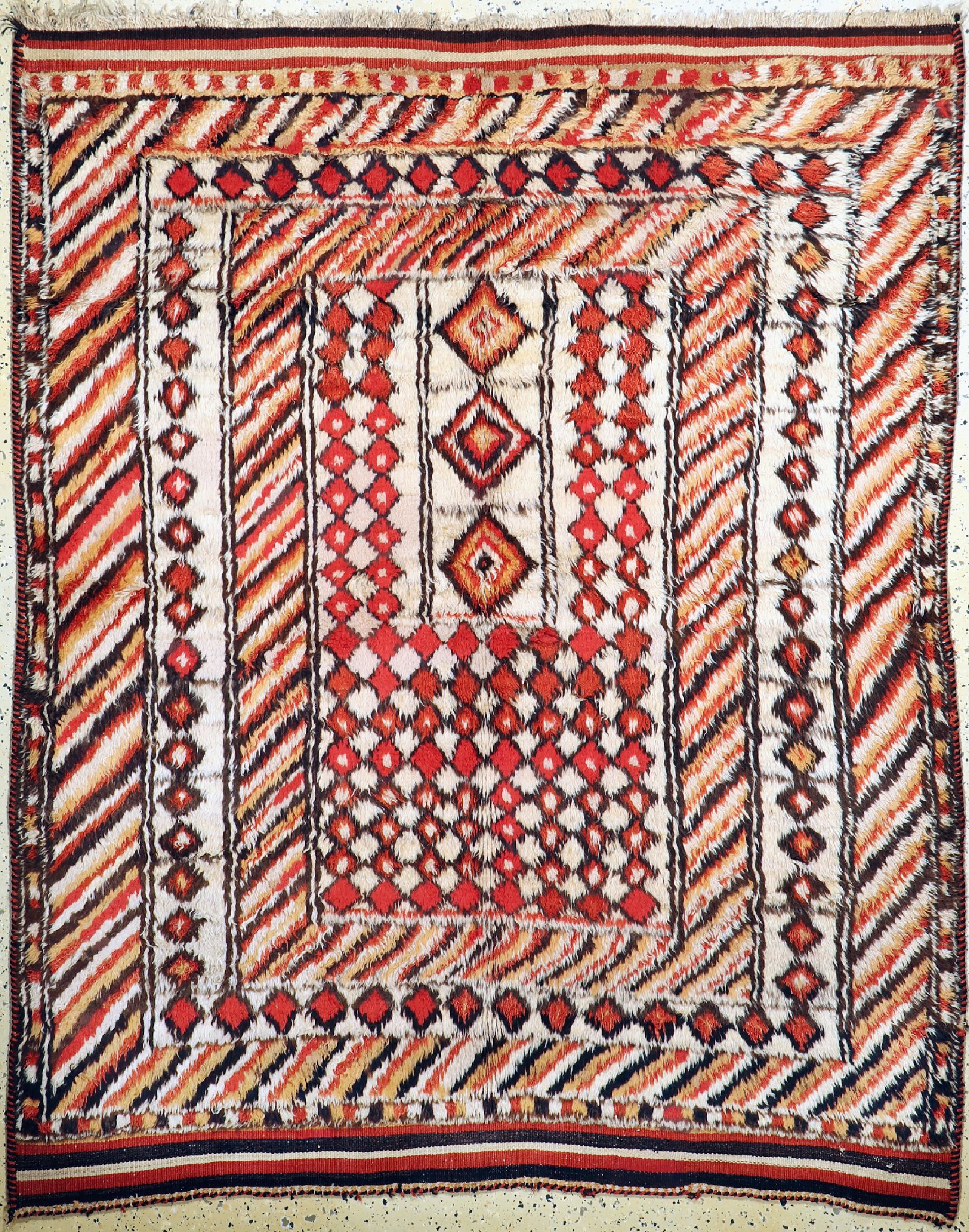 Hirtenteppich, Türkei, um 1920/1930, Wolle auf Wolle, ca. 196 x 160 cm, EHZ: 3(kleine Löcher).