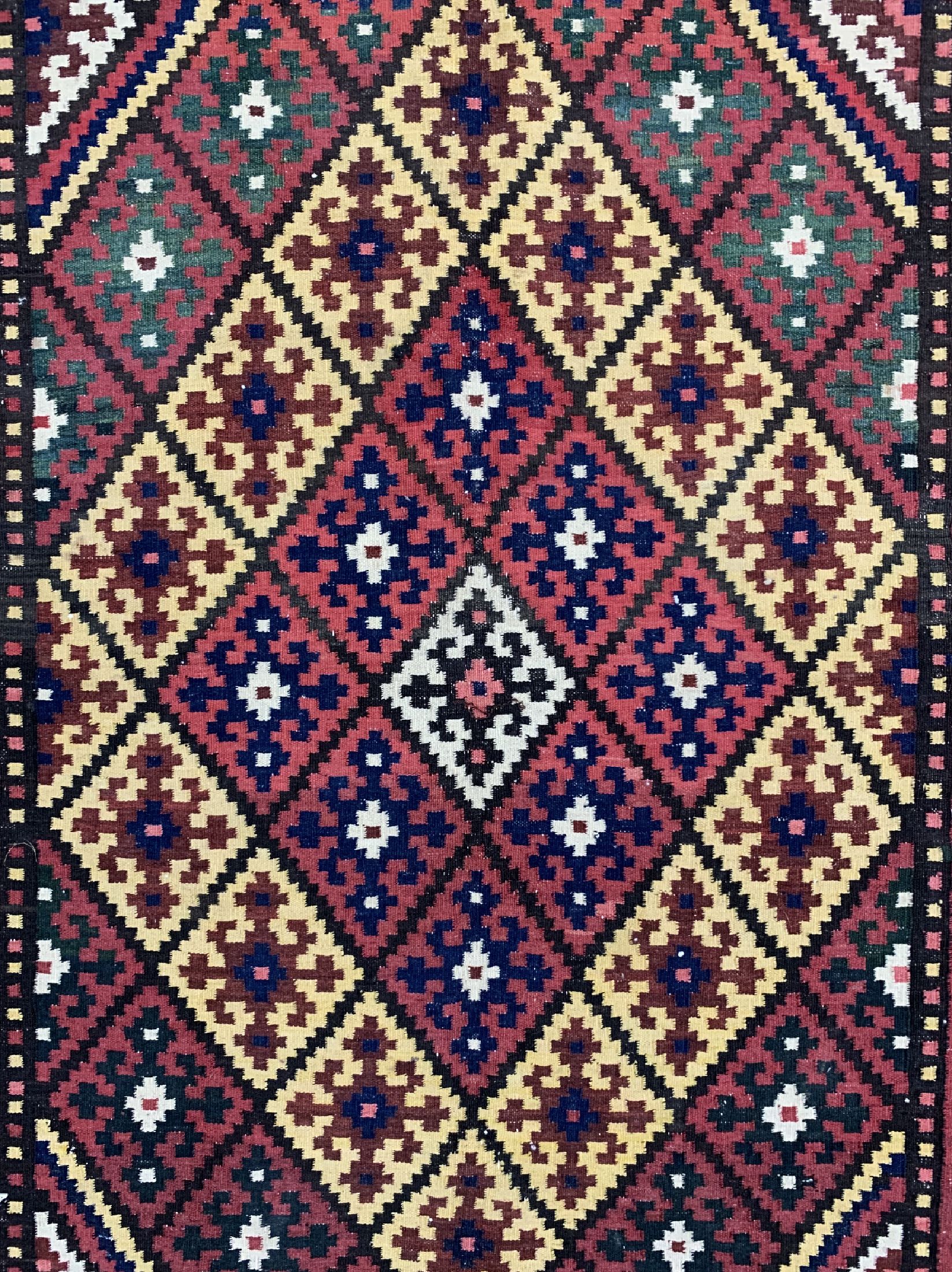 Detail b: Bachtiar Kelim, Persien, um 1950, Wolle aufBaumwolle, ca. 290 x 180 cm, EHZ: 2