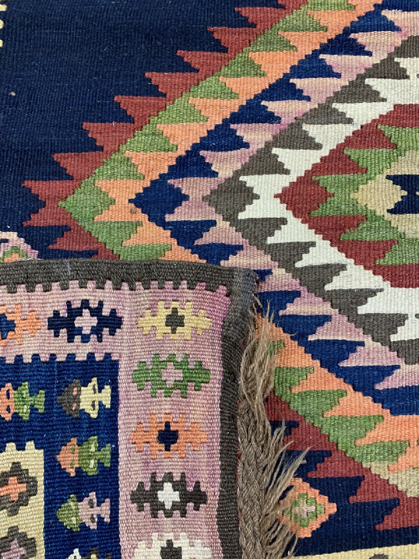 Detail e: Kordi Kelim alt, Persien, um 120/1930, Wolle auf Wolle, ca. 400 x 120 cm, EHZ: 2