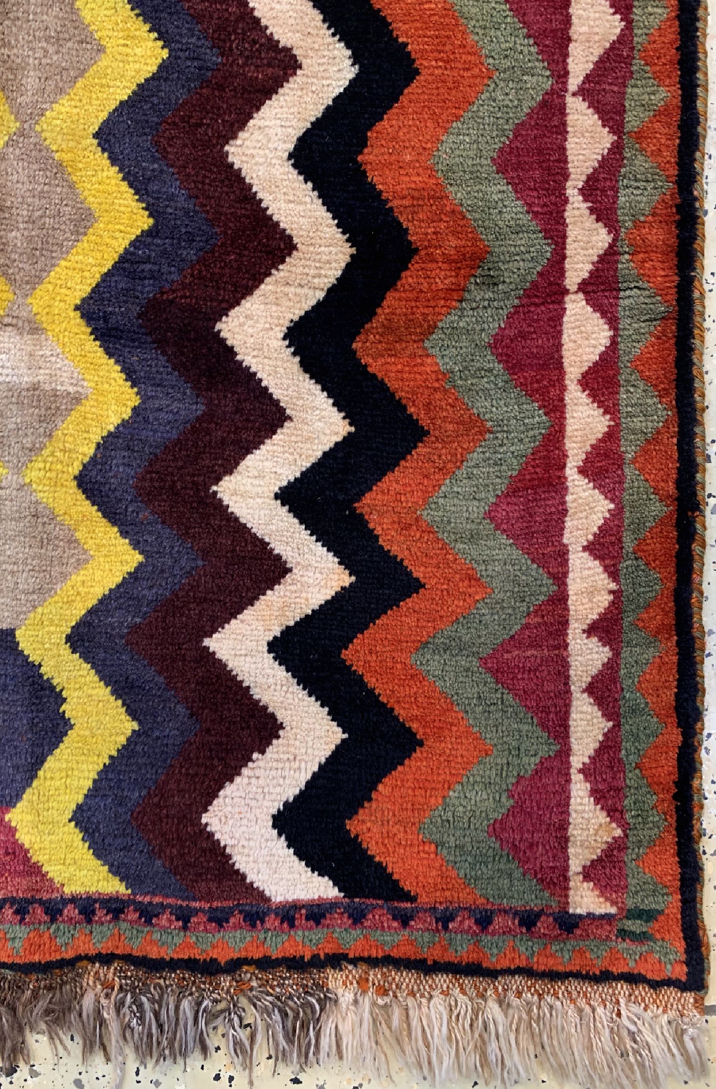 Detail a: Gabbeh alt, Persien, ca. 60 Jahre, Wolle auf Wolle, ca. 170 x 100 cm, EHZ: 2